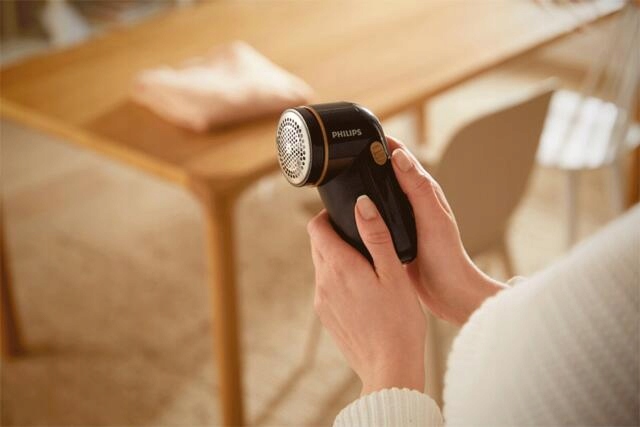 Golarka do usuwania zmechaceń z ubrań TKANIN Philips Załączone wyposażenie pojemnik