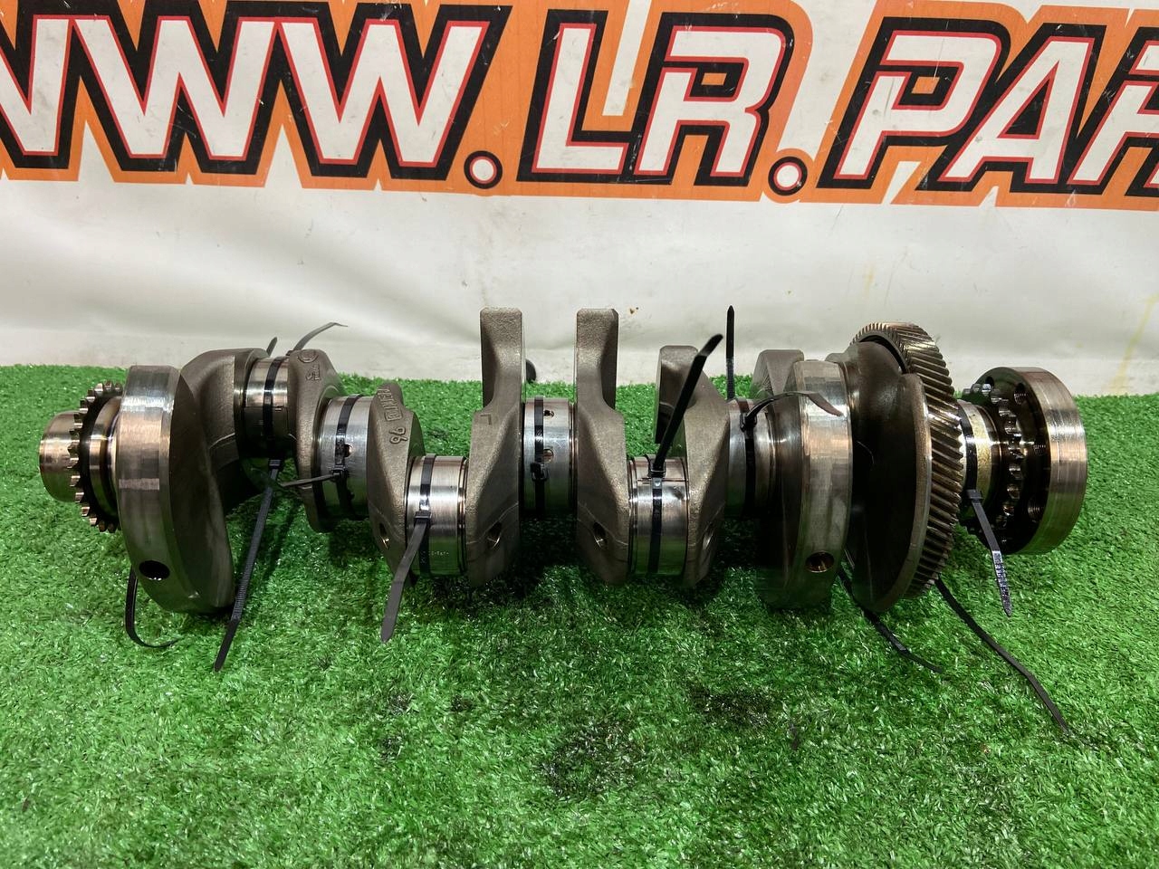 WAŁ KORBOWY DISCOVERY L550 2.0B K4P3-6011-BA IGLA Numer katalogowy części LR118417.3