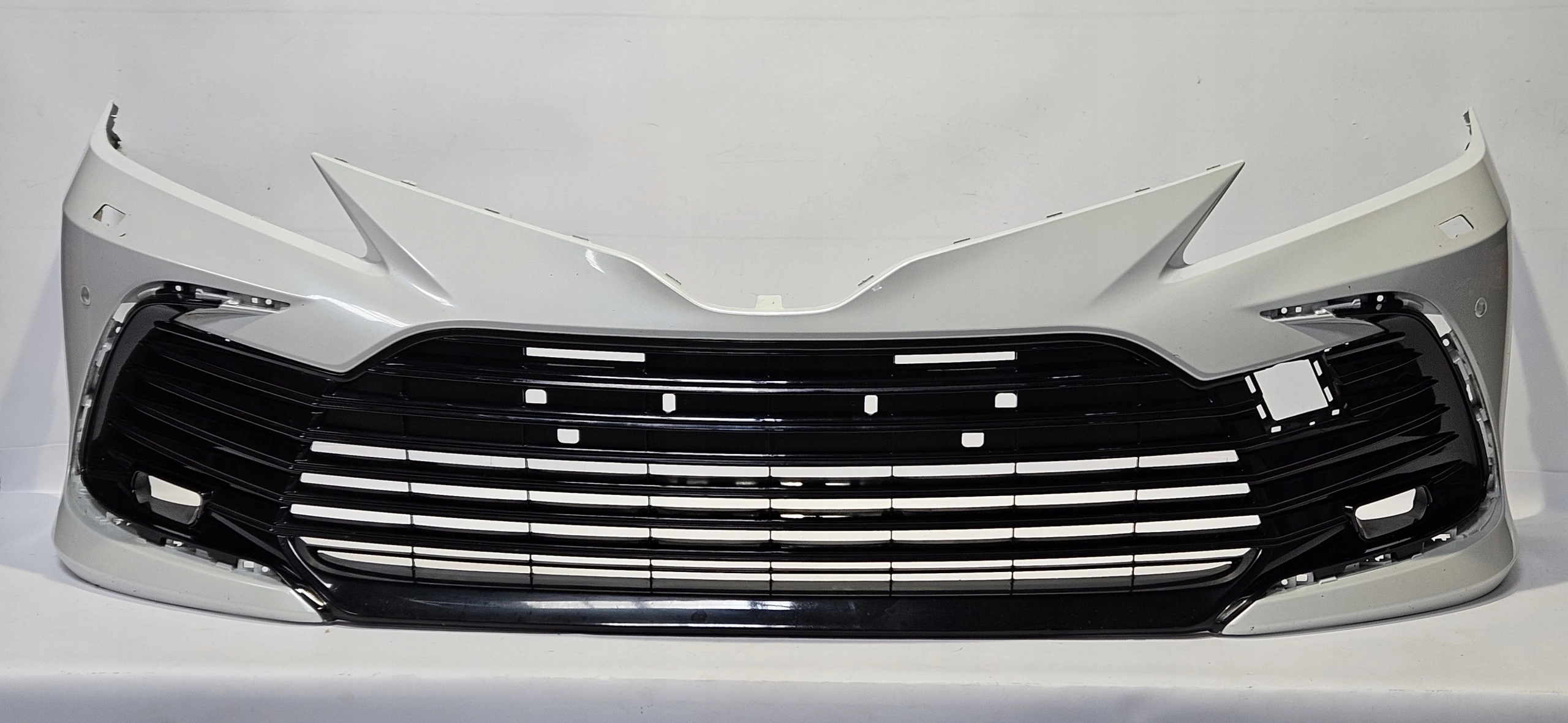 front bumper TOYOTA CAMRY VIII LIFT 21- PDC SPR