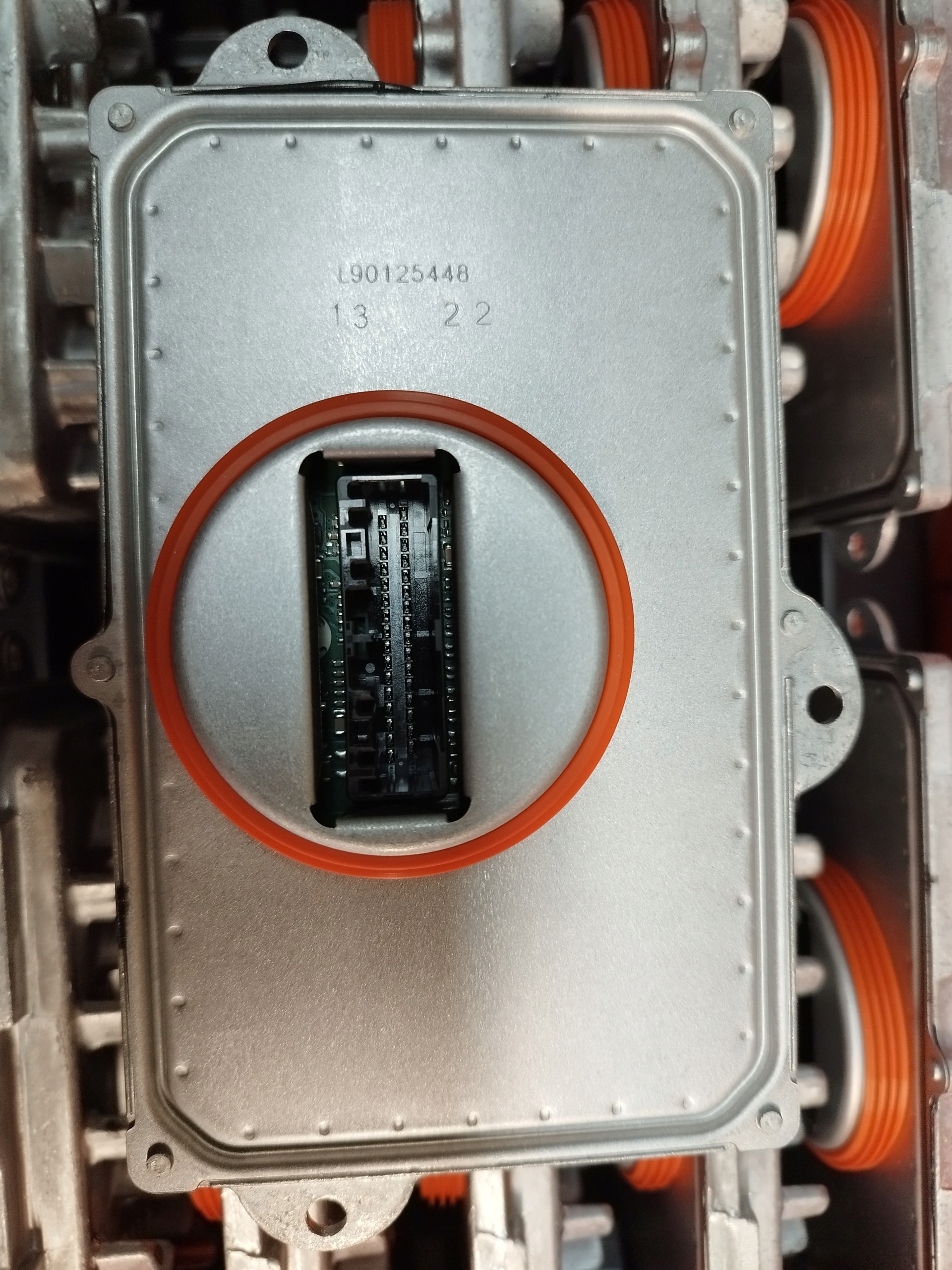 PEUGEOT PRZETWORNICA MODUŁ LED L90125449 Producent części Peugeot OE