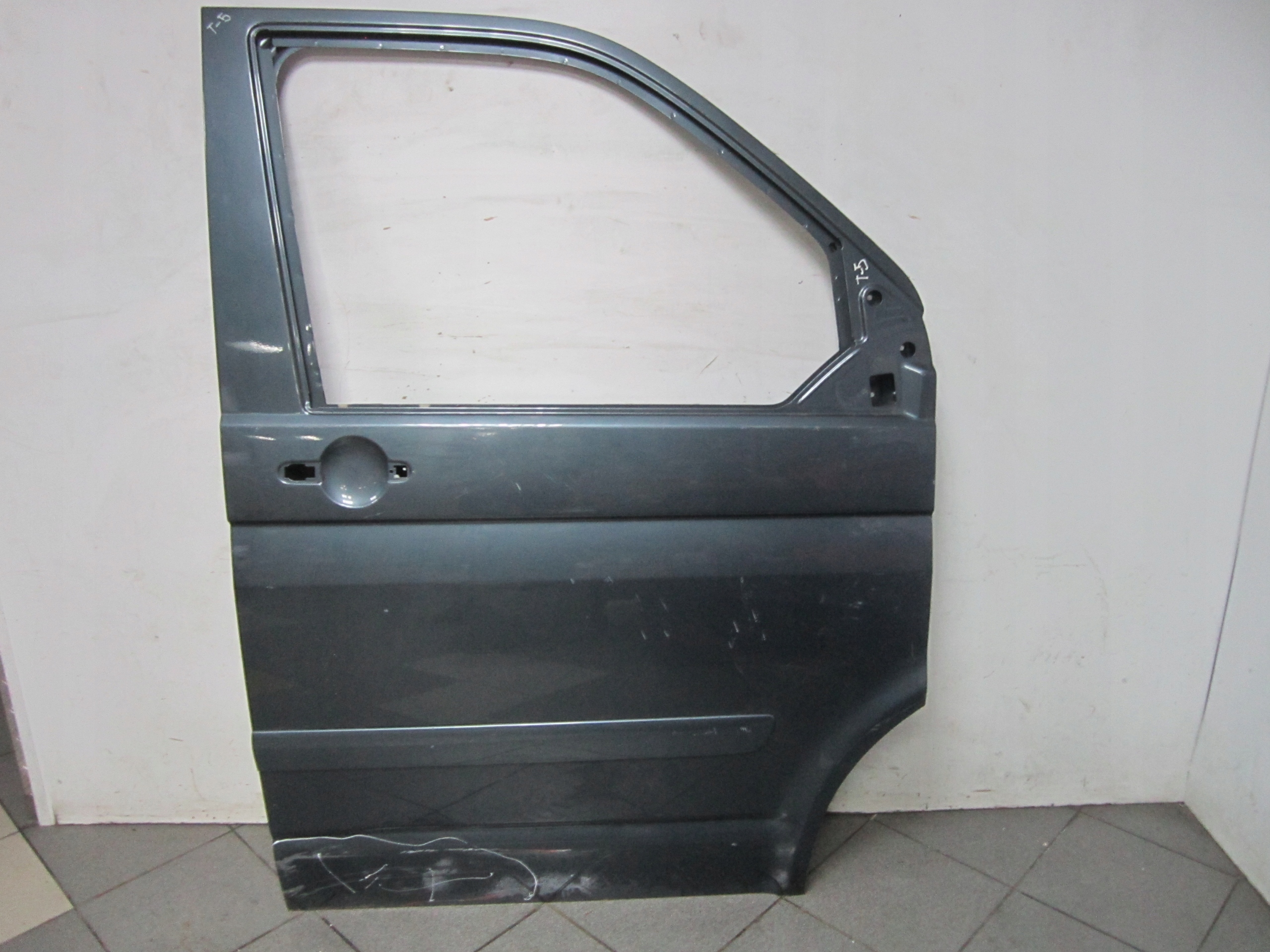 Двери перед спереди праве VW Transporter T5