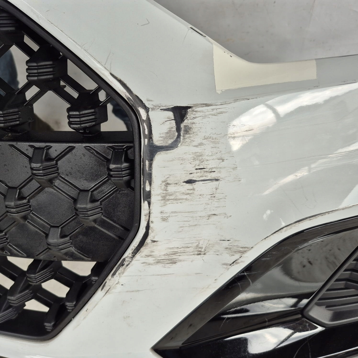 AUDI A1 II 82A CITYCARVER 19- bumper front front PDC
