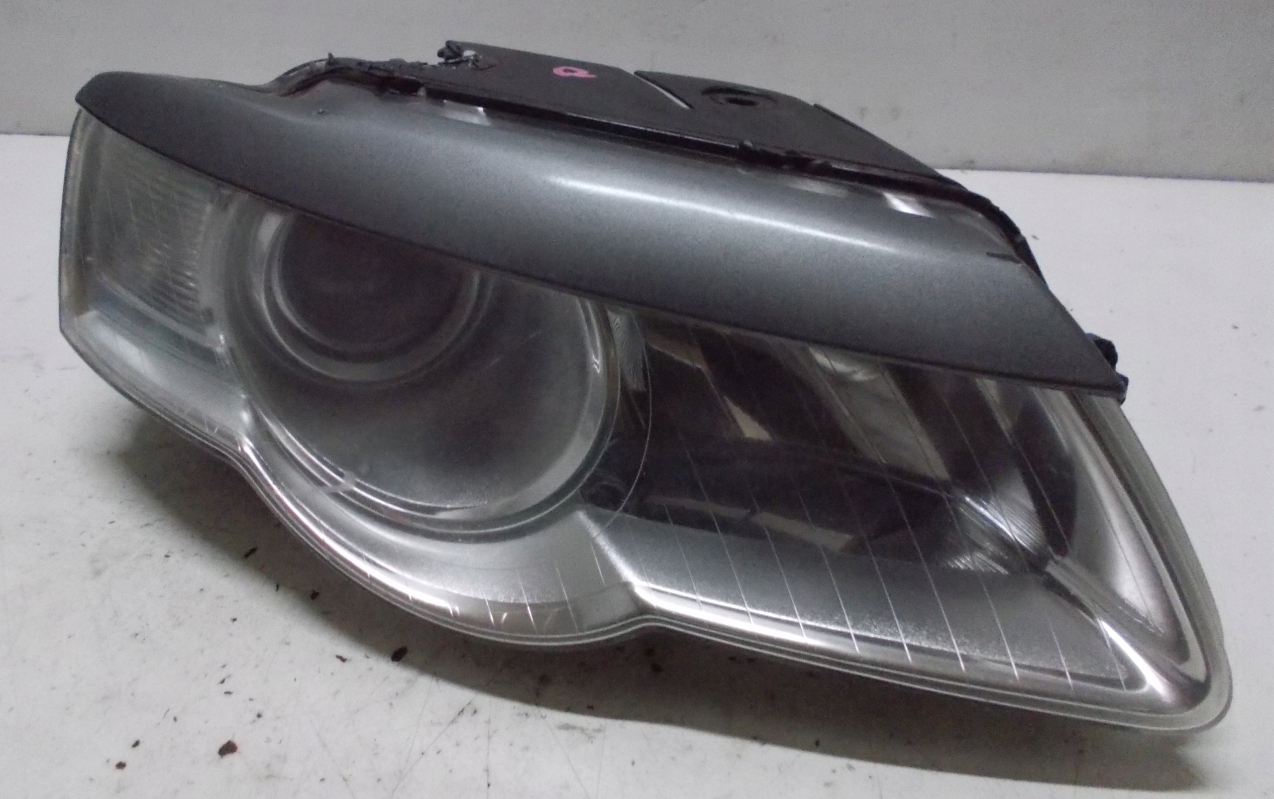 VW PASSAT B6 KOMBI 1.9 TDI 07R light right front 3C0941006AA