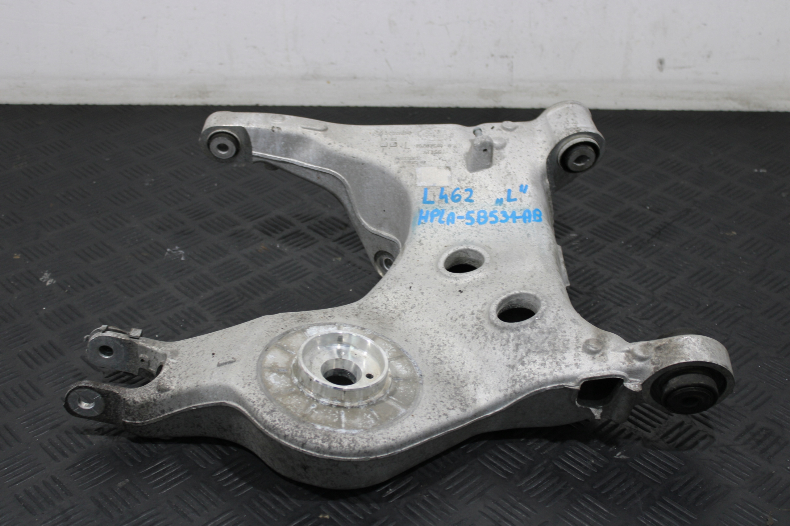 Querlenker links heck LAND ROVER DISCOVERY V 5 L462 HPLA-5B531-AB