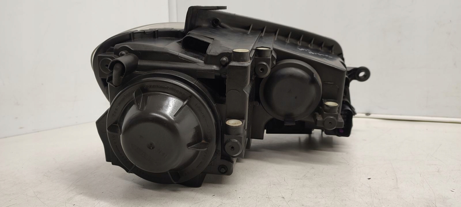 light front front left VW Touran and LIFT 1,4 TSI