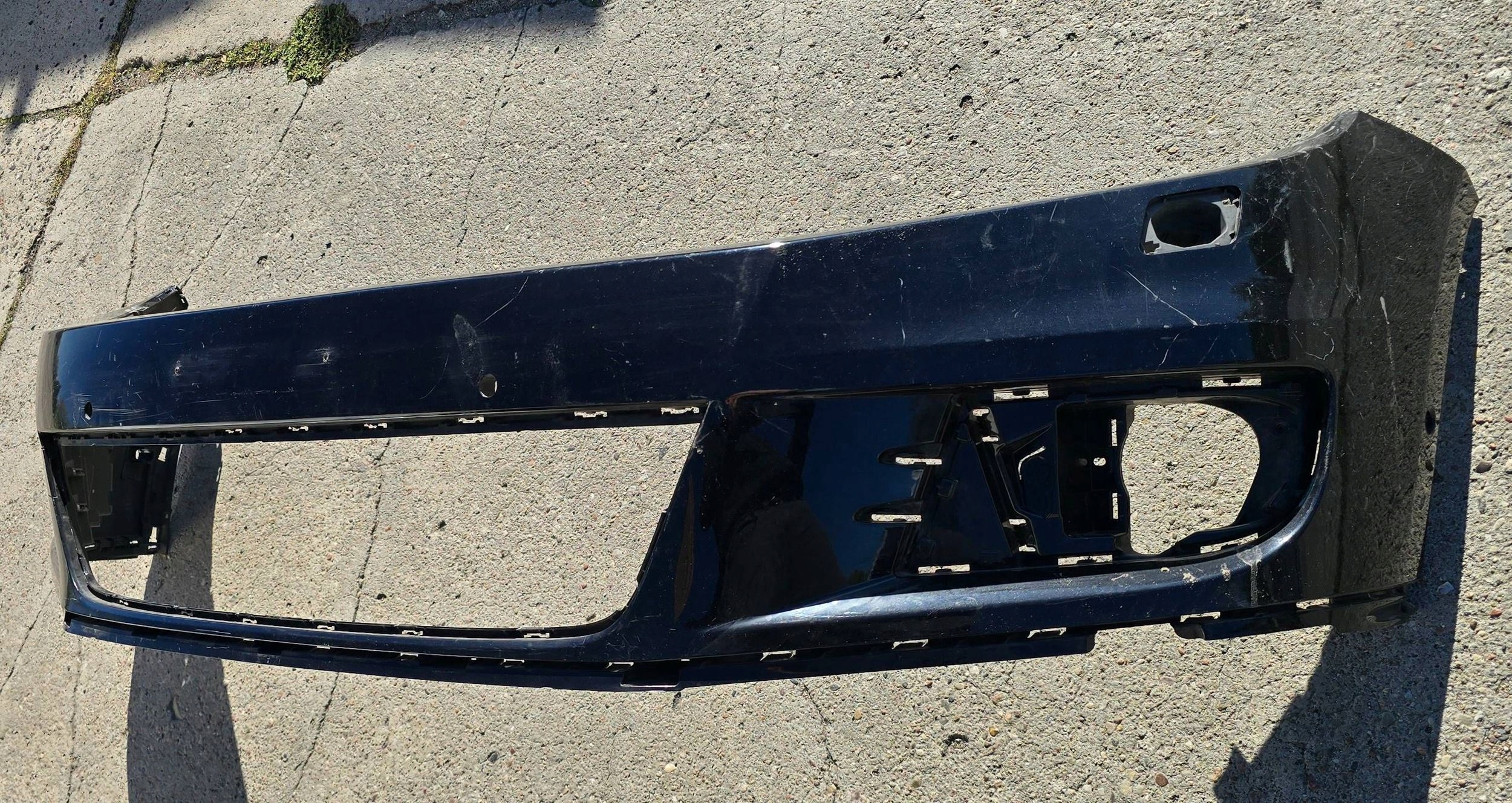 Volkswagen Tiguan and facelift R-Line front front bumper