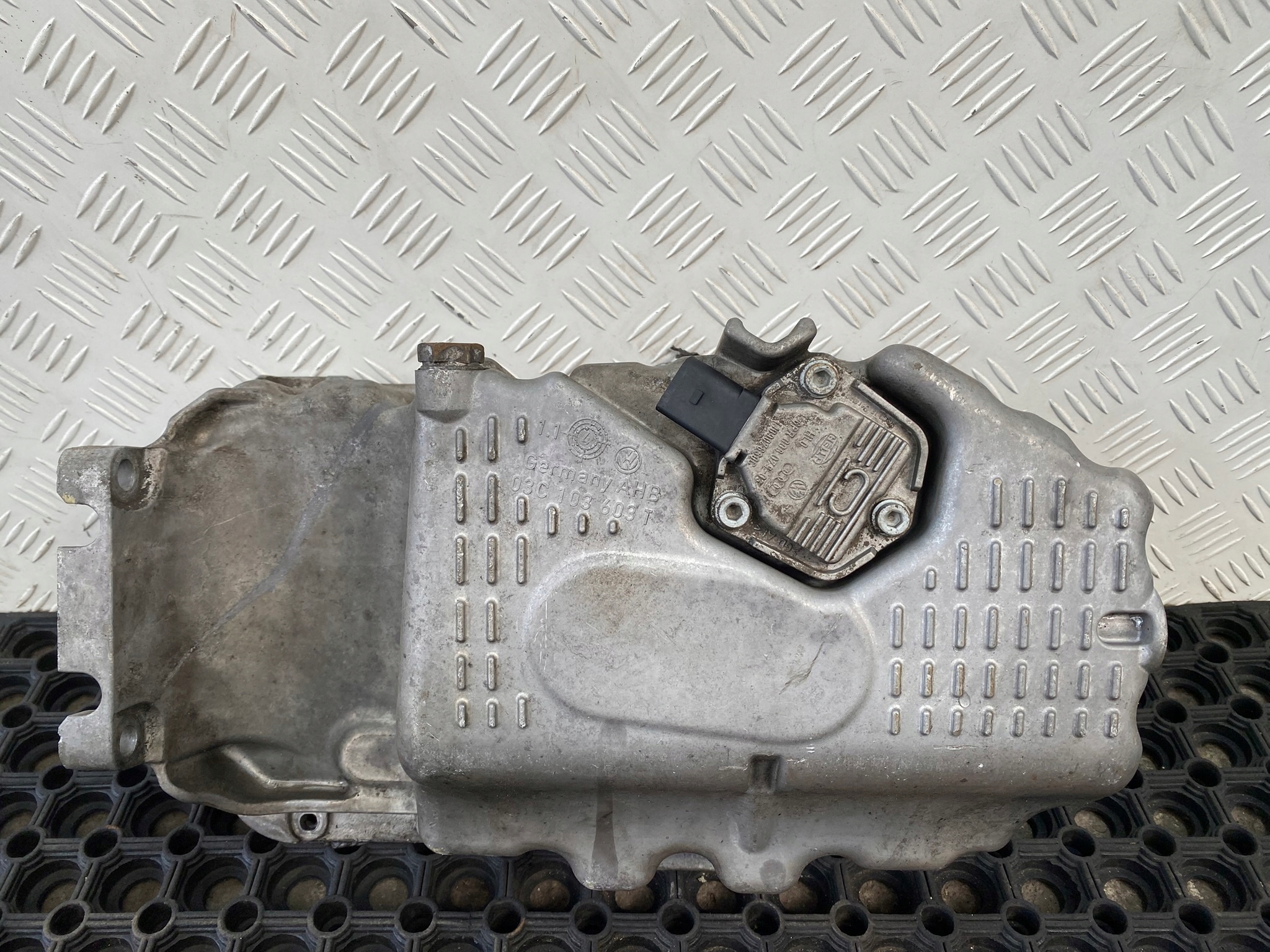 VW AUDI SEAT 08-14 1.4 TSI Ölwanne + Sensor 03C103603T 1J0907660C