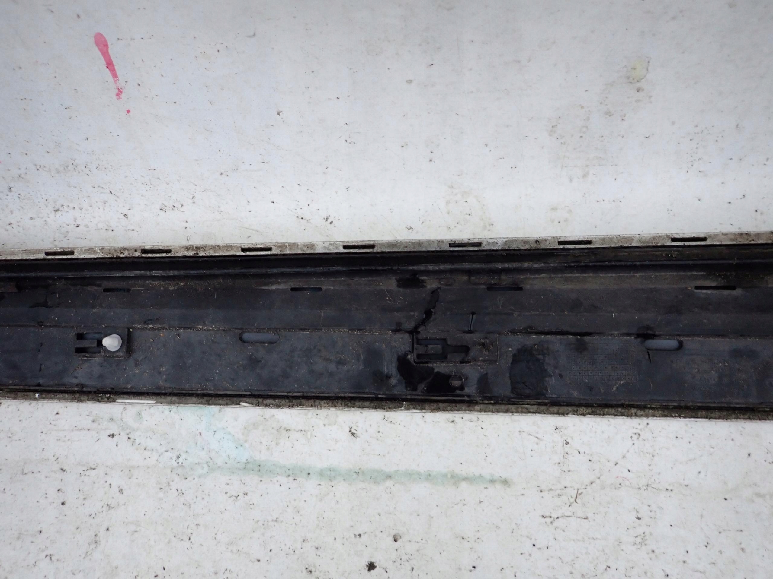 AUDI Q5 8R 08-16 S-LINE moulding door left front