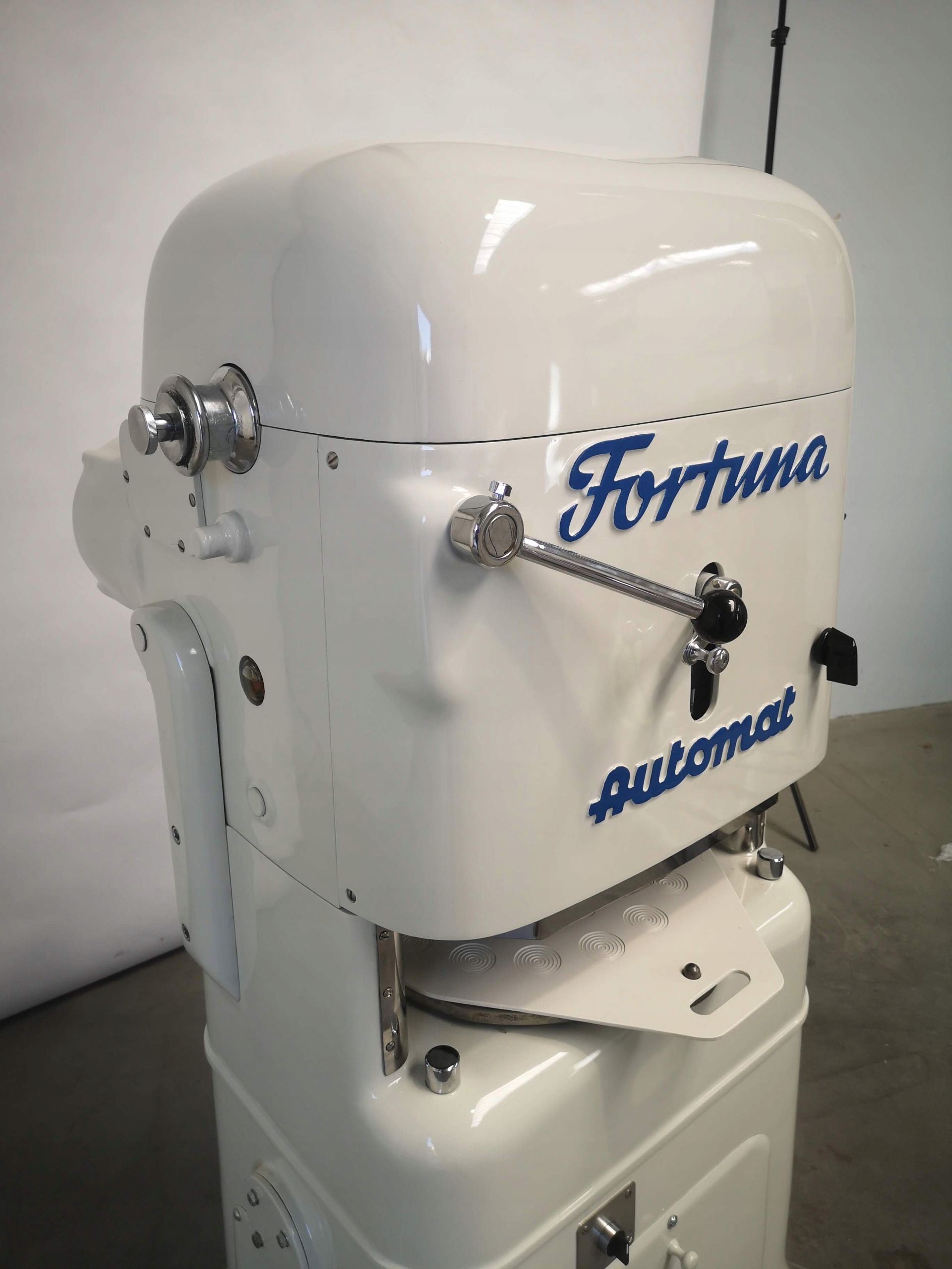 Fortuna A4 Dzielarko-Zaokrąglarka