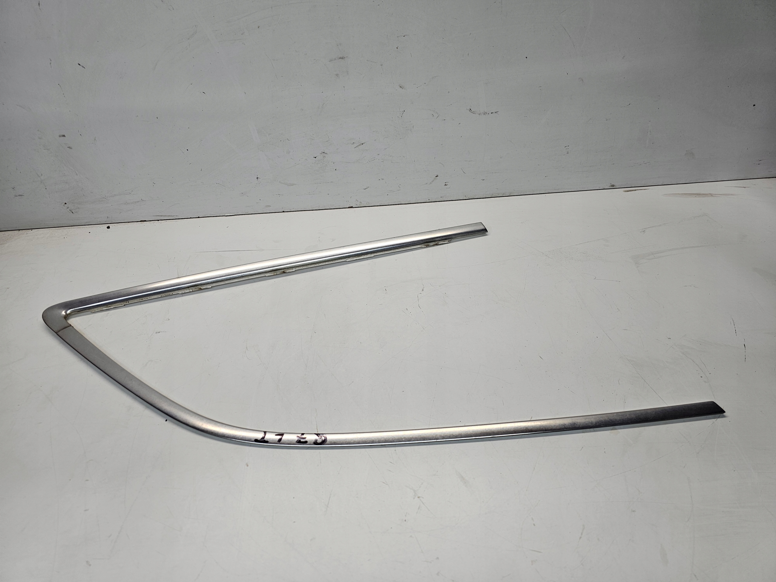 moulding windows CHROM left rear part AUDI Q7 4L 4L0853345