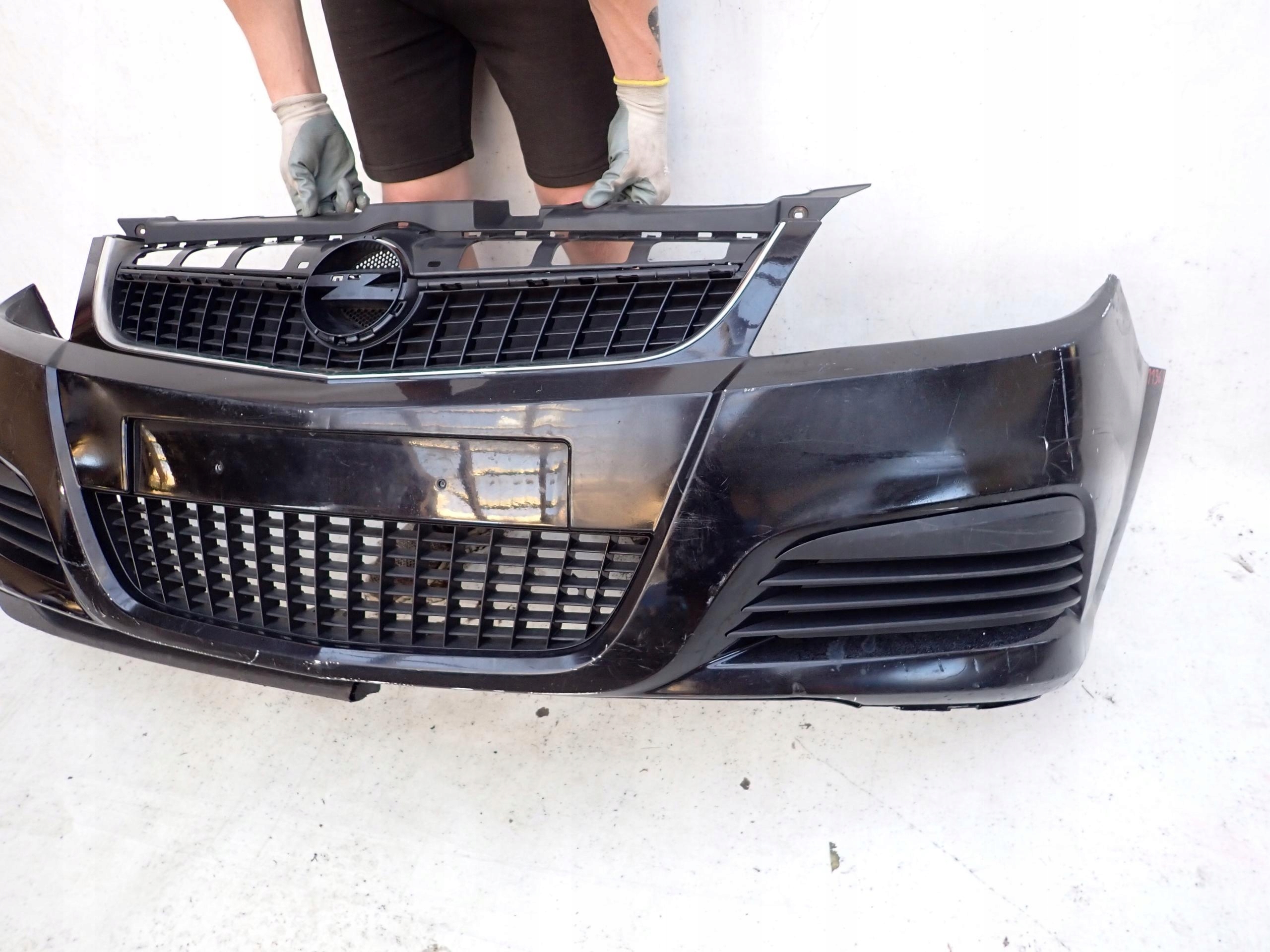 OPEL ASTRA III H 04-07 bumper front front
