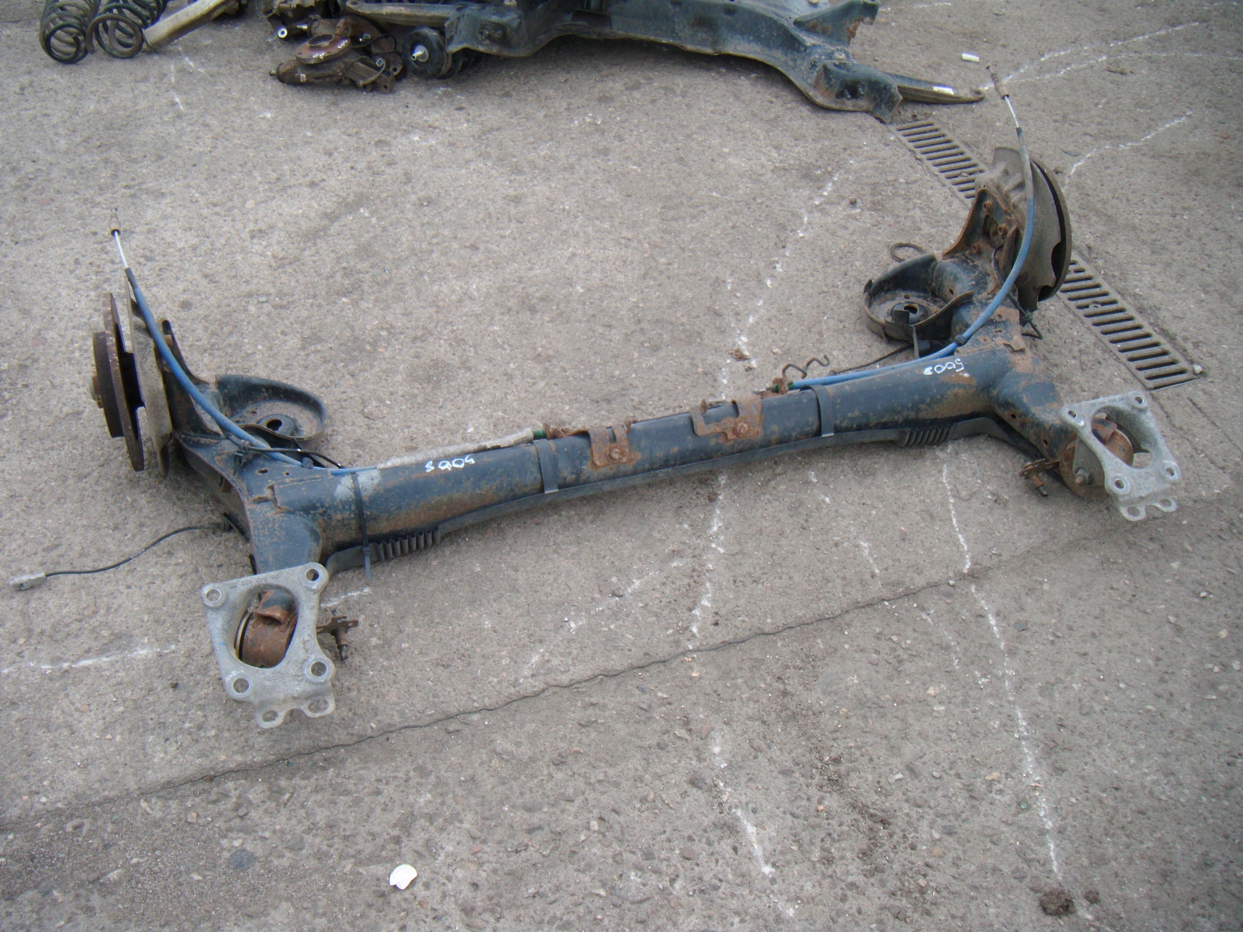 PEUGEOT 5008 I 1.6 THP 09-17 BELKA ZAWIESZENIA TYŁ