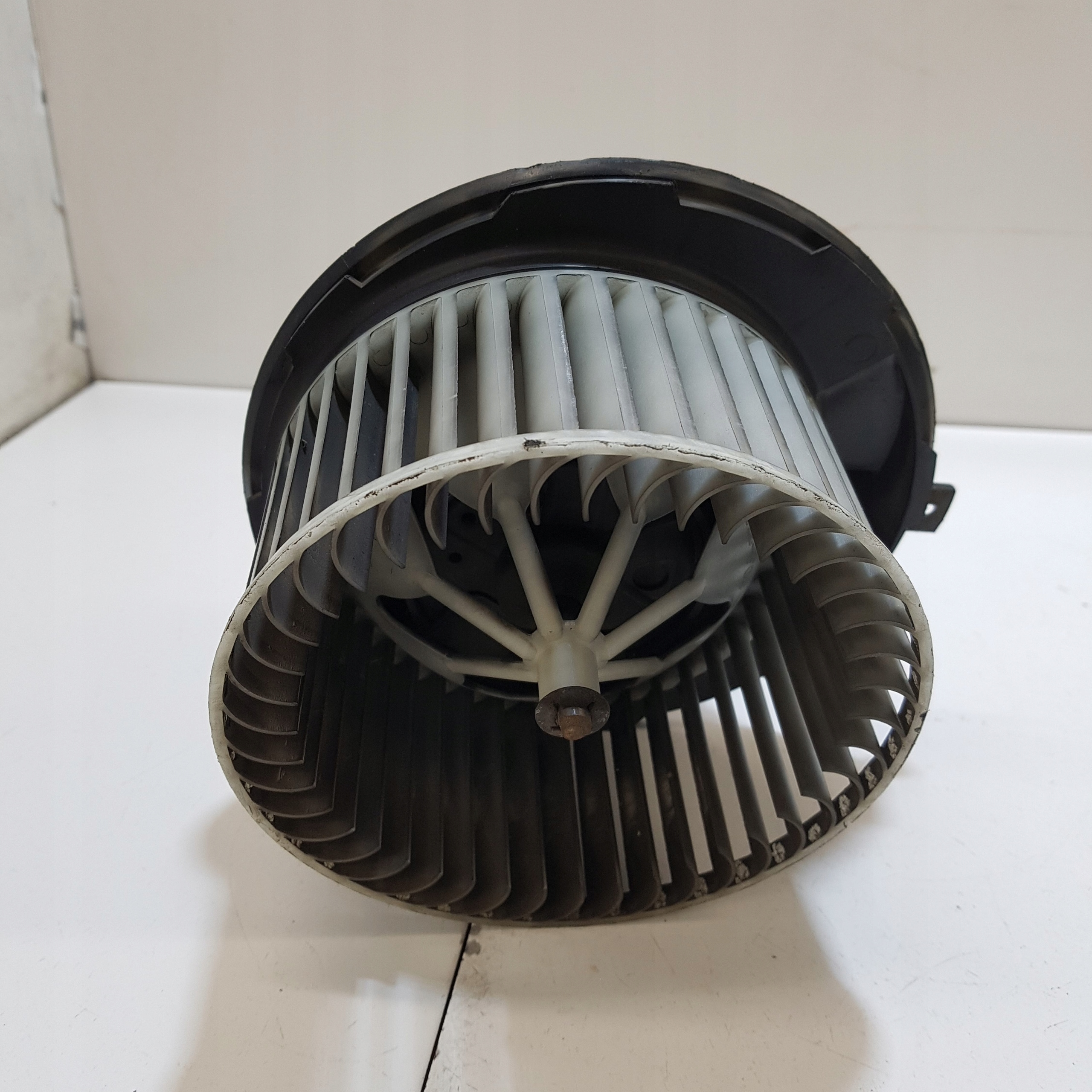 ventilátor klímy VOLKSWAGEN GOLF 5 40212-B09