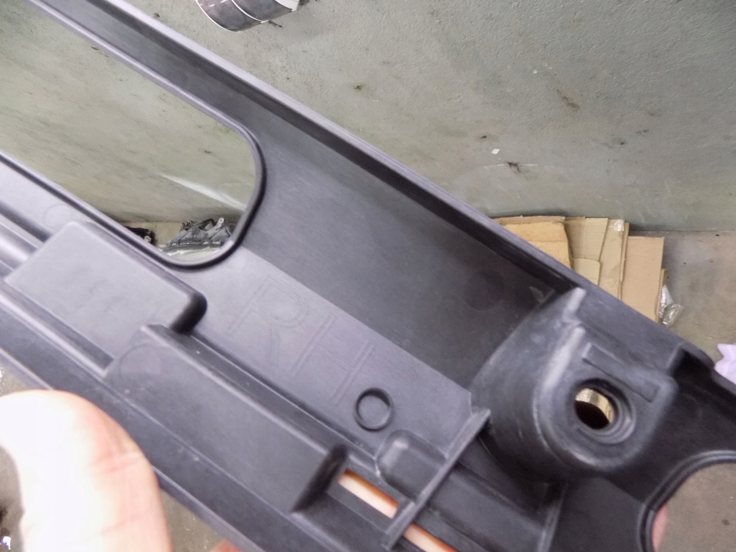 Supporto staffa MINIGONNE Destro MERCEDES ML W166 13R