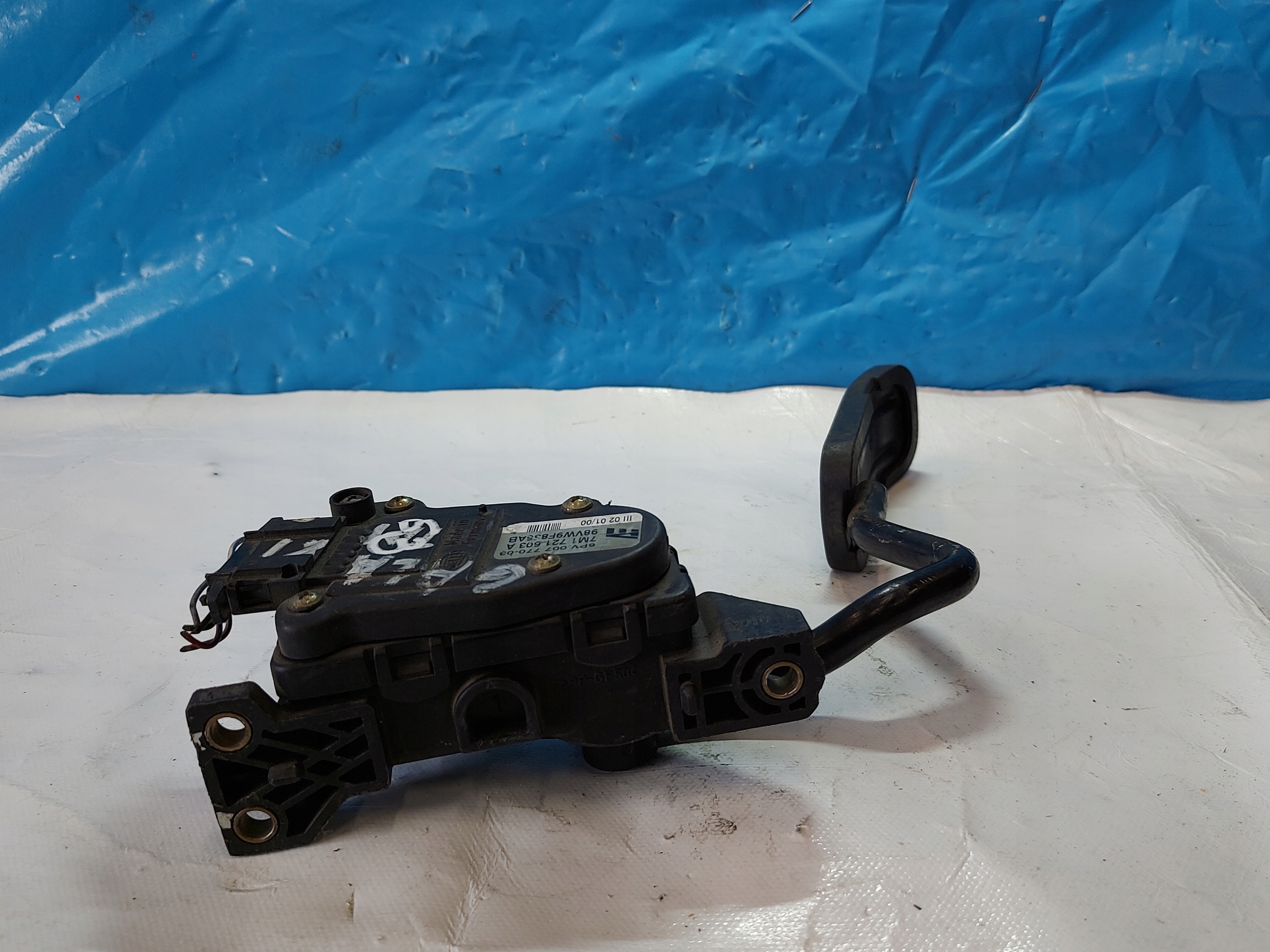 accelerator pedal GALAXY MKI TDI 7M1721603A