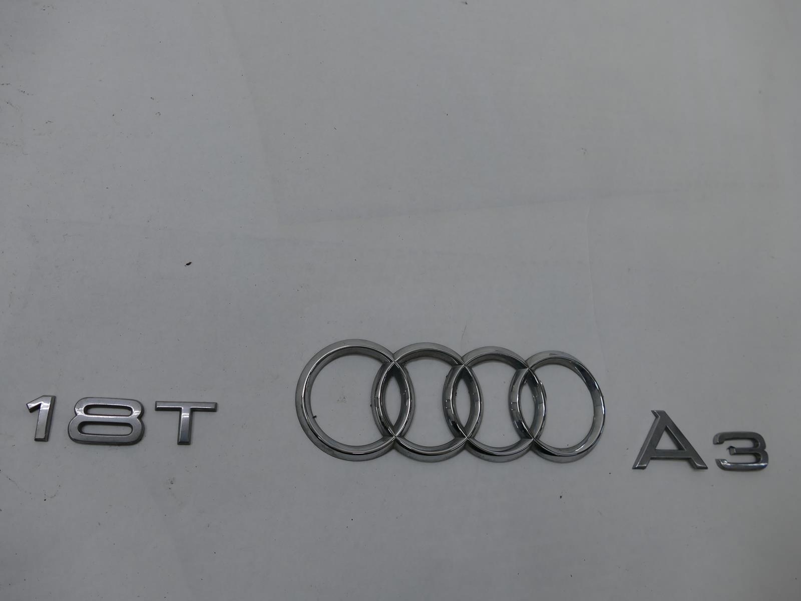 AUDI A3 8P CABRIO 1.8T logo LOGO EMBLEMAT bonnet