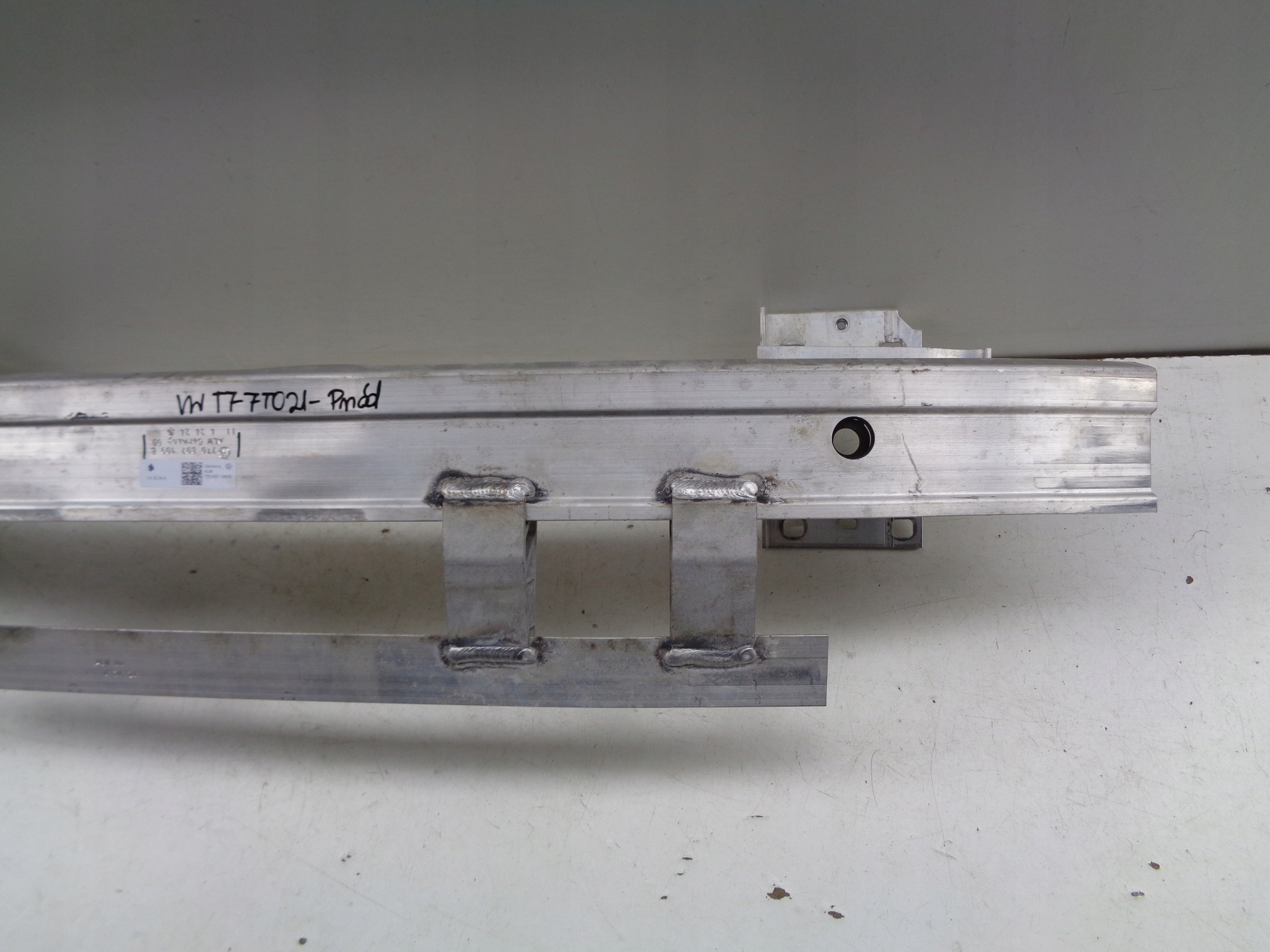 pillar bumper support front VW T7 7T 7T0 21