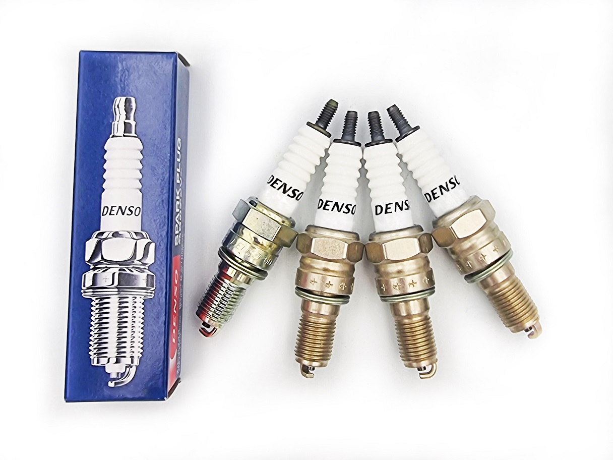 Комплект 4x Swieca запалювання DENSO Ixeh22tt