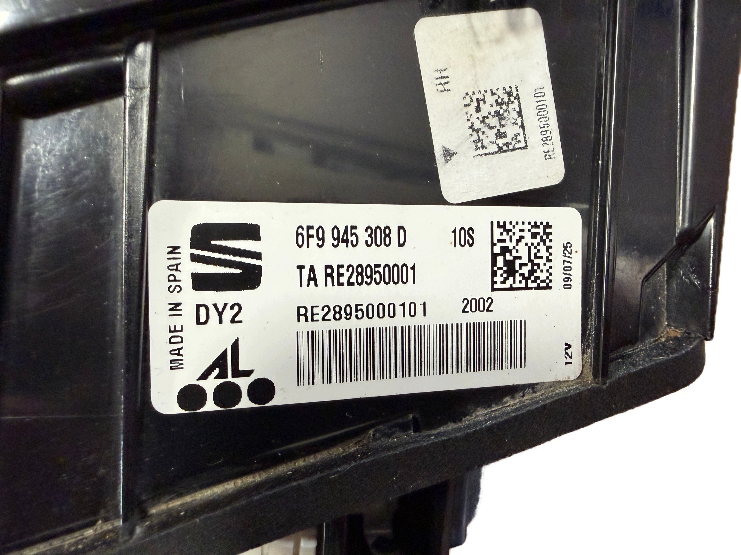 SEAT ARONA light right rear part LED 6F9945308D