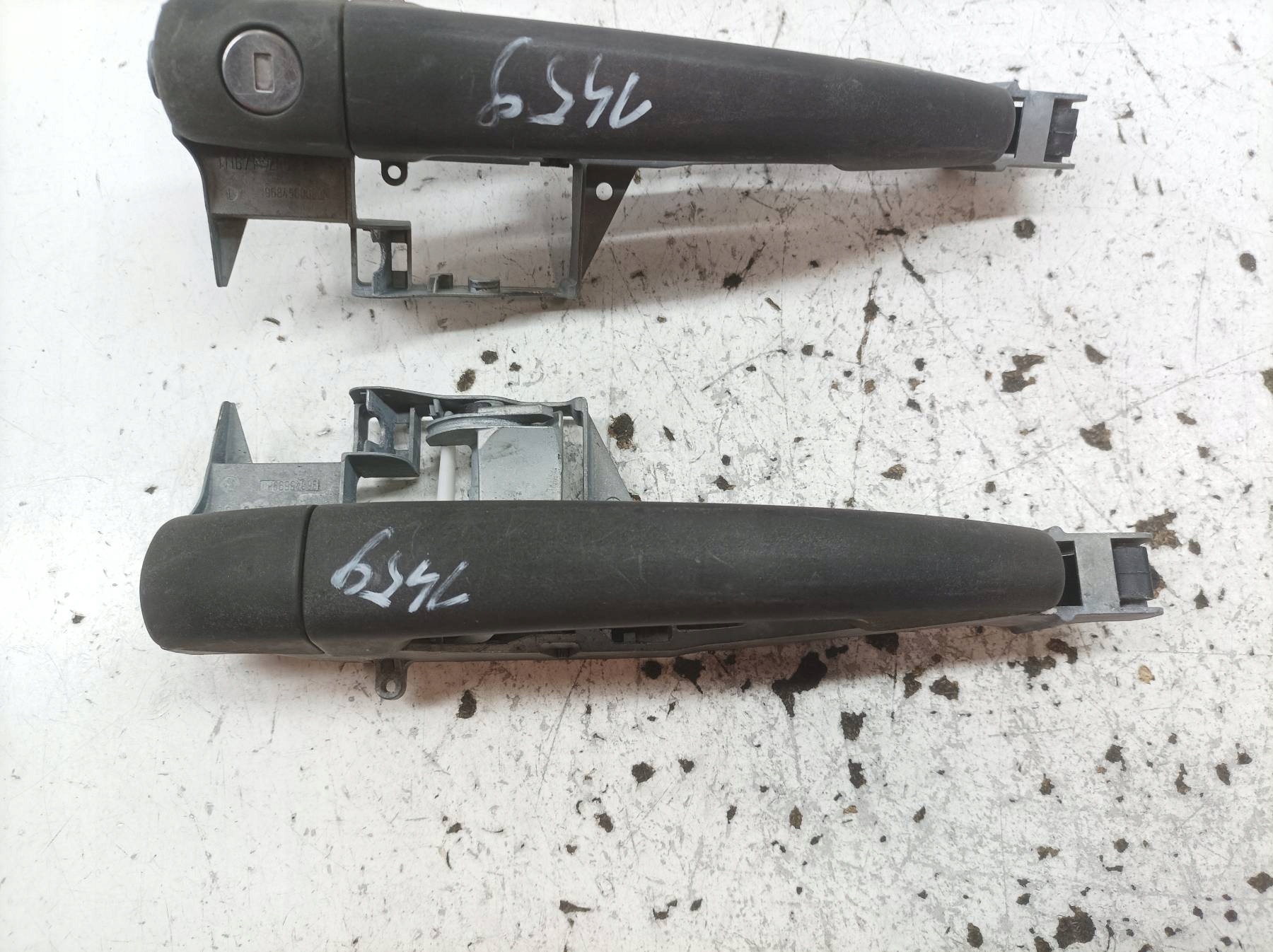 handle exterior left right front KOMPLET Citroen C3 II (2009-2016)