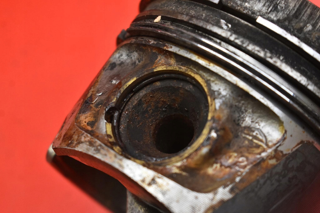 piston connecting rod SKODA SUPERB 2 II 2.0 TDI 140 KM 4X4 08-13