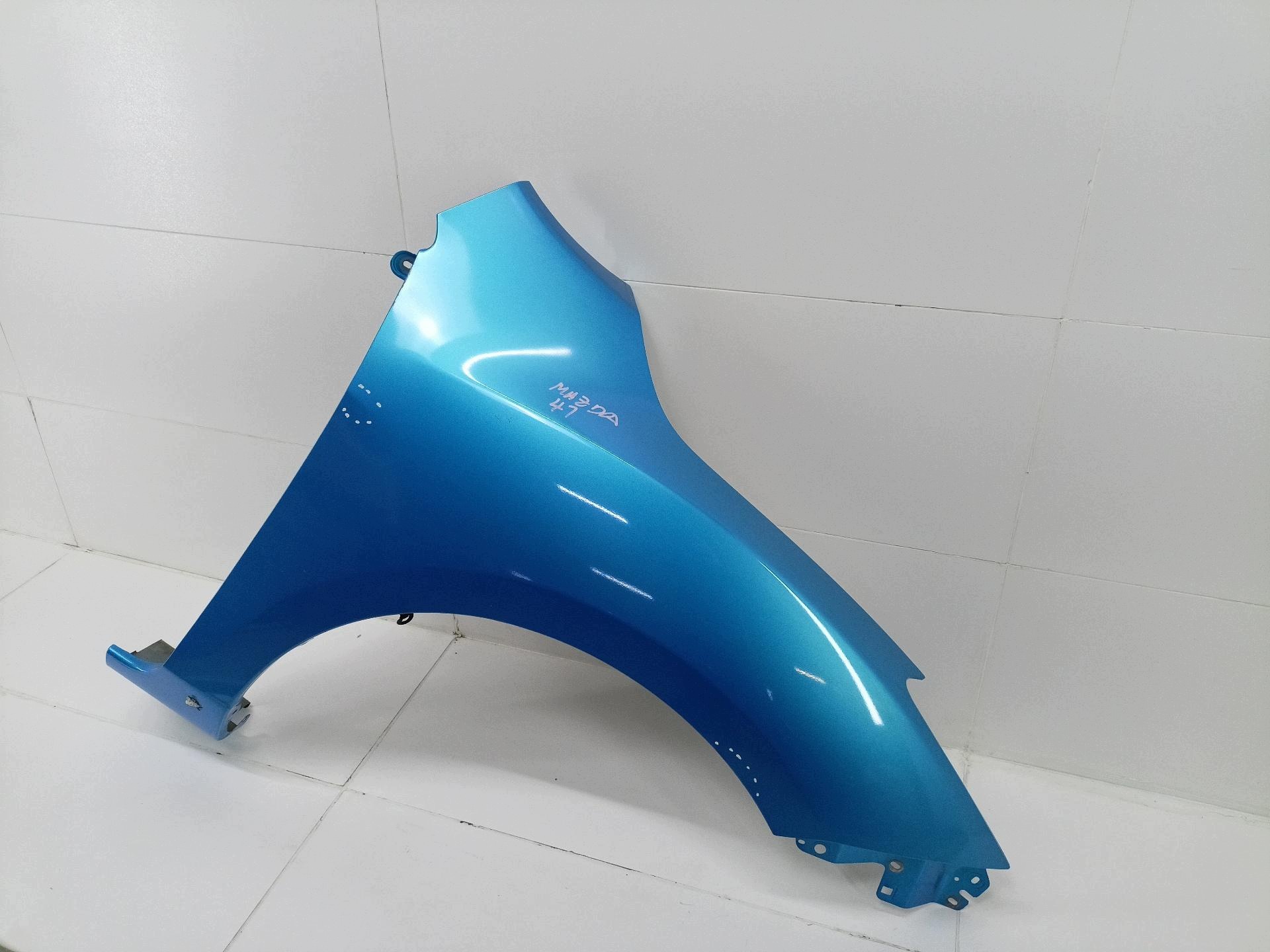 fender front right side Mazda 3 2 BL 2010