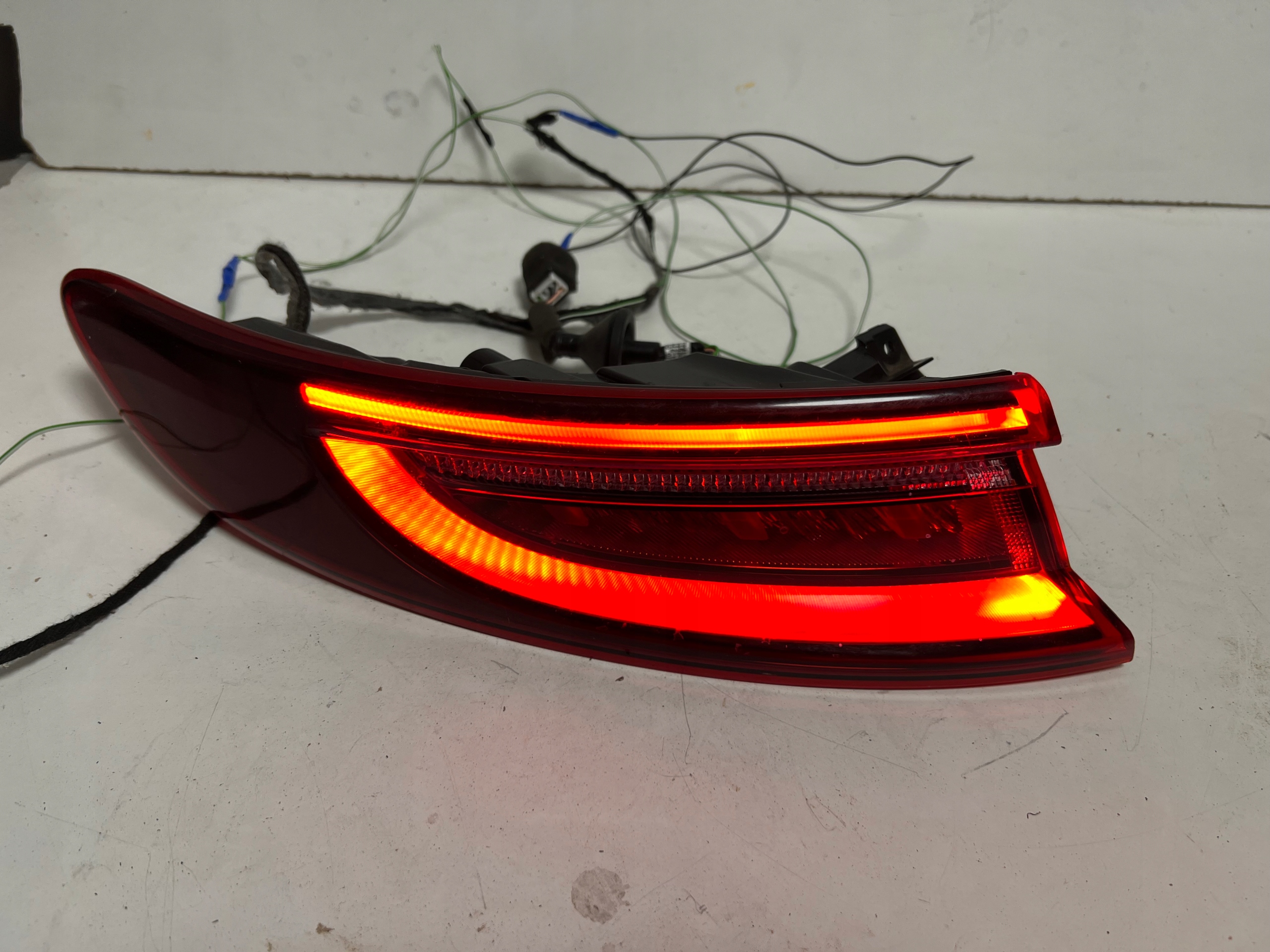 KIA PRO CEED III 19r-> ФАРА ЗАД. ЛЕВА LED EURO