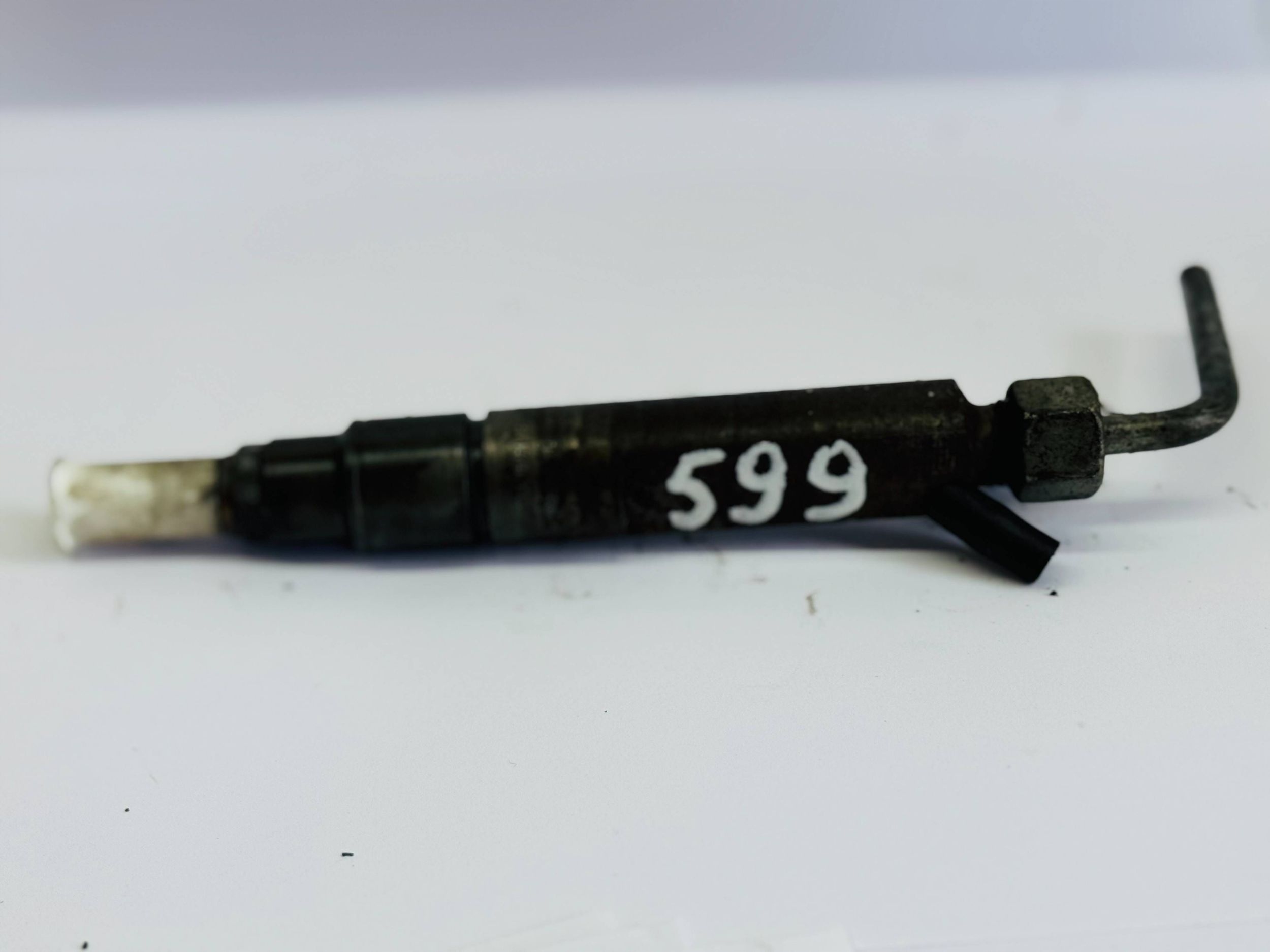 VW GOLF IV AUDI A3 8L 1.9 TDI injector nozzle 038130201G