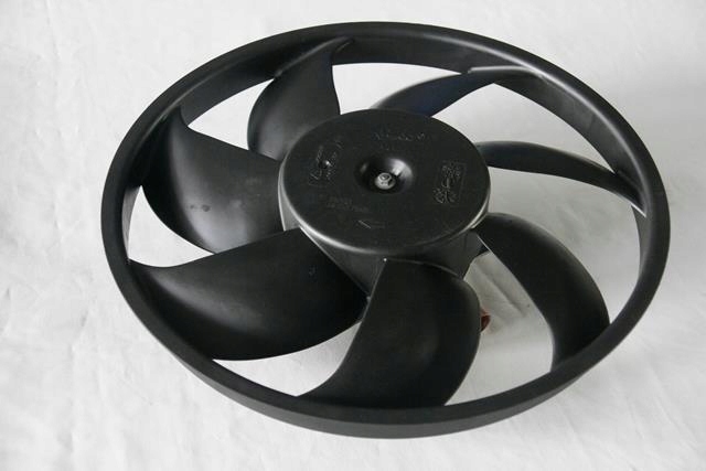 WENTYLATOR CHŁODNICY FORD FIESTA MK7 08-17 Z KLIMĄ