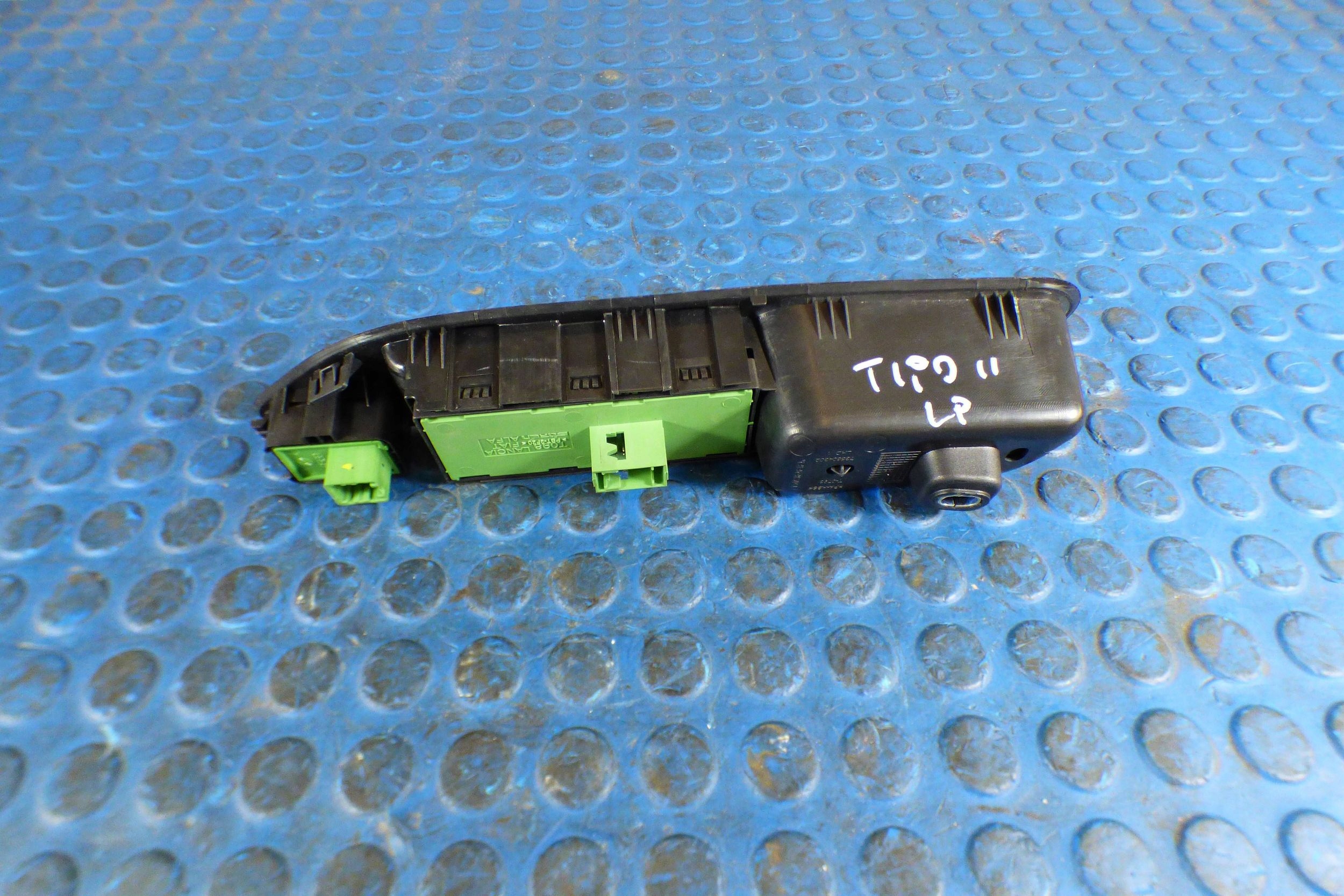 Fiat Tipo II panel window control switch 735604302 st.BDB EUROPA