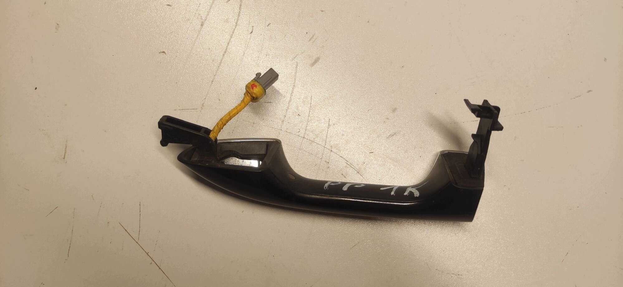 handle door right front KIA SPORTAGE IV colour 1K CHROM KEYLESS GO 15