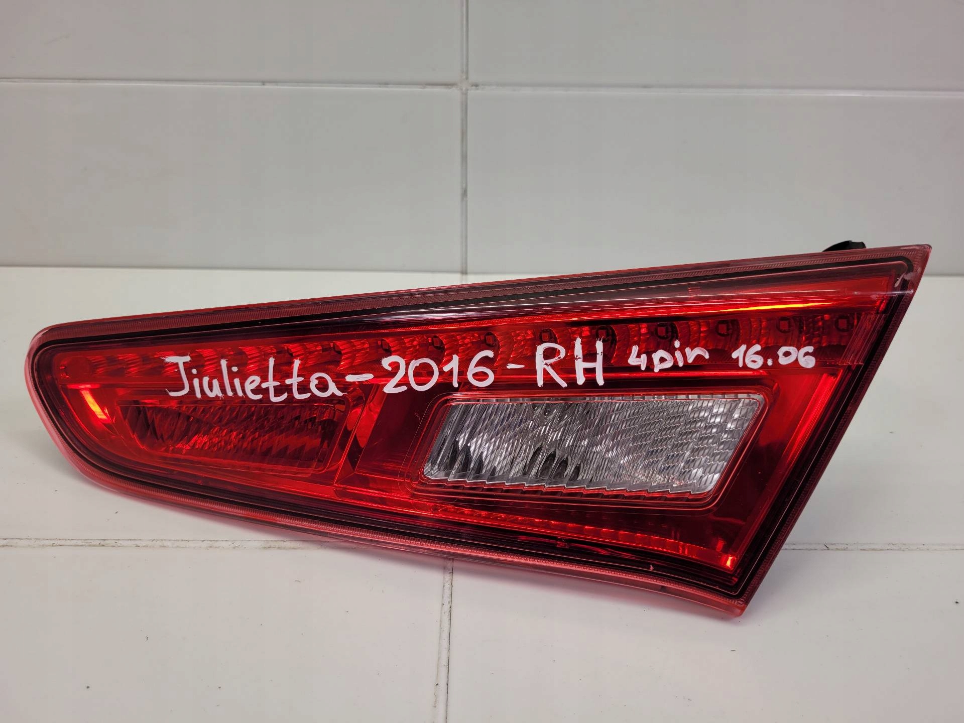 light rear to the bonnet right side Alfa Romeo Giulietta 3 facelift 2018