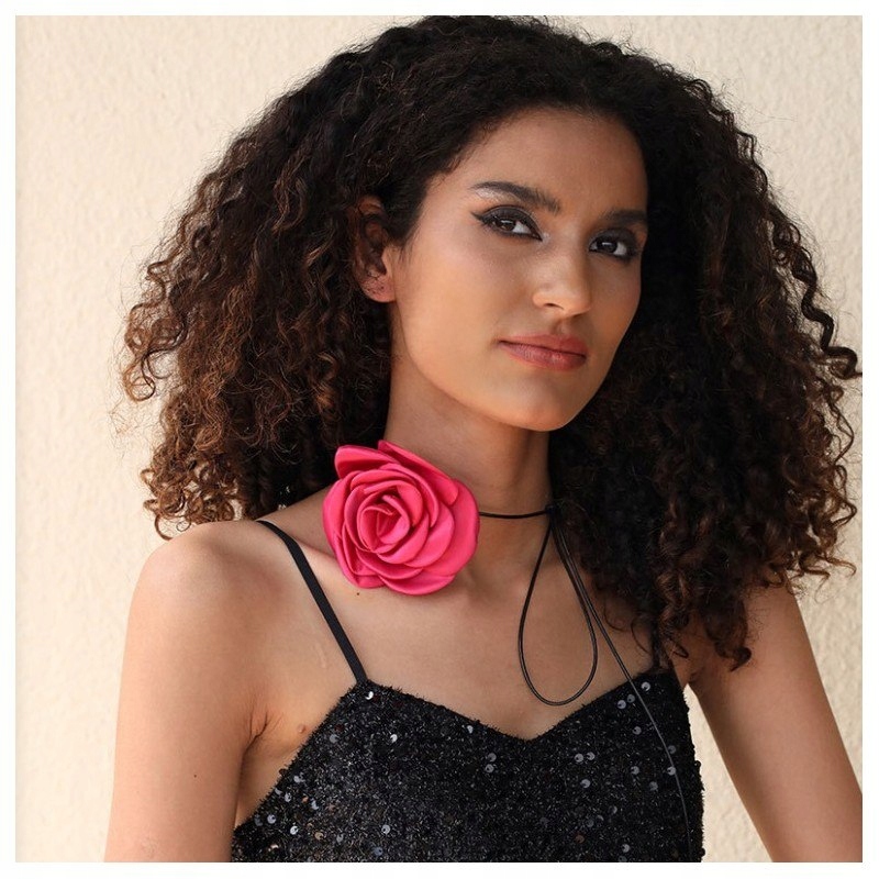 Naszyjnik choker XL ozdobny kwiat na szyję róża na rzemyku elegancki Fuksja Marka Ecarla