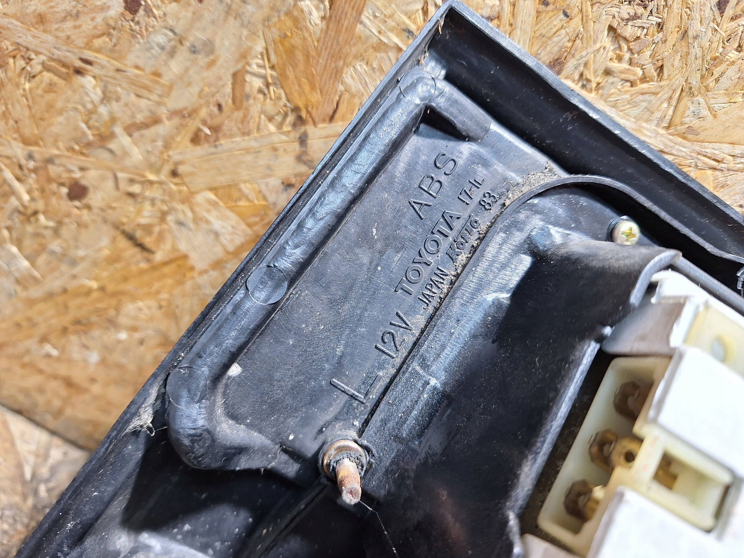light rear part left TOYOTA MR2 TWIN CAM 16 E-AW10 84-86