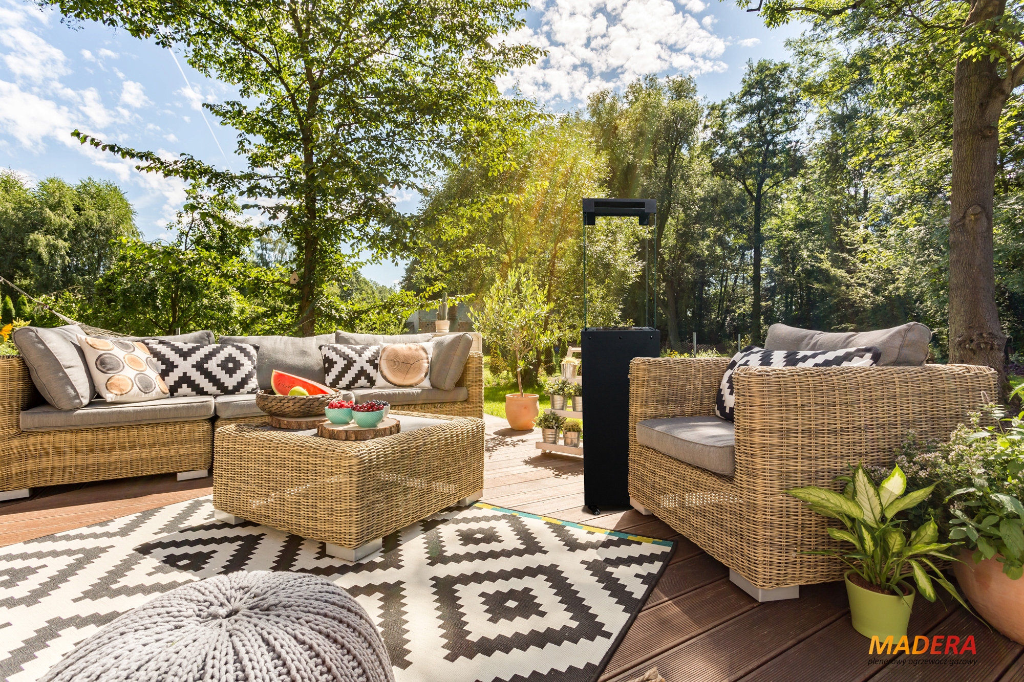 Ogrzewacz gazowy tarasowy kominek ogrodowy Madera + pokrowiec Głębokość produktu 36 cm