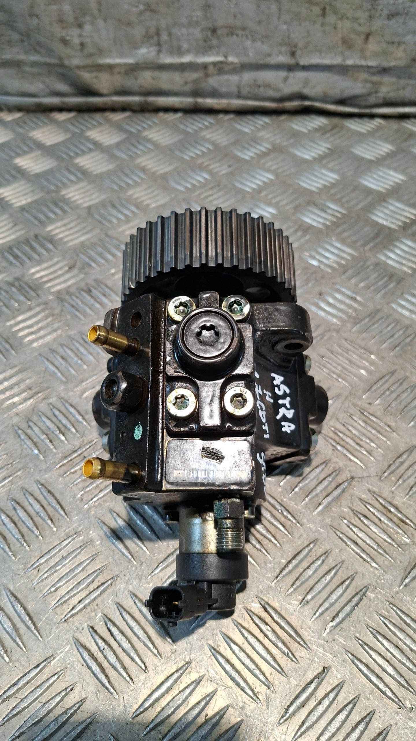 Einspritzpumpe OPEL ASTRA H 1.9CDTI