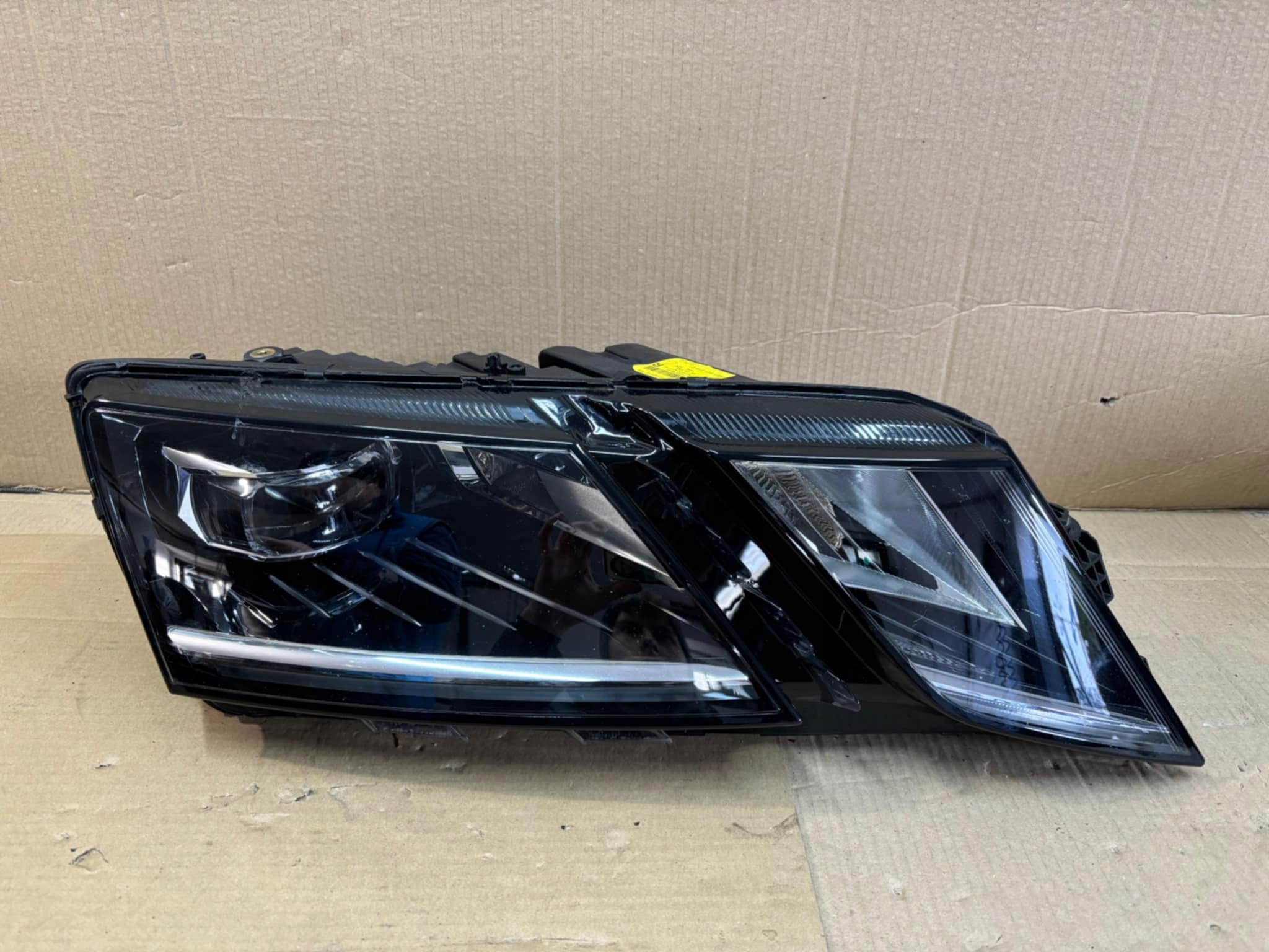 light right front SKODA OCTAVIA III 5E1941016D