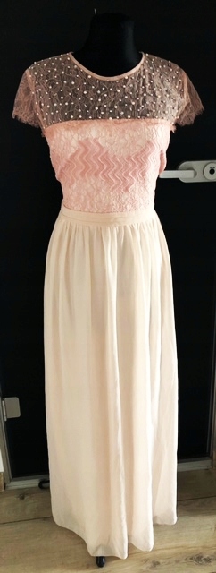 Koktejlové Šaty S Krajkou Pro Plnoštíhlou Ženu 50 5XL