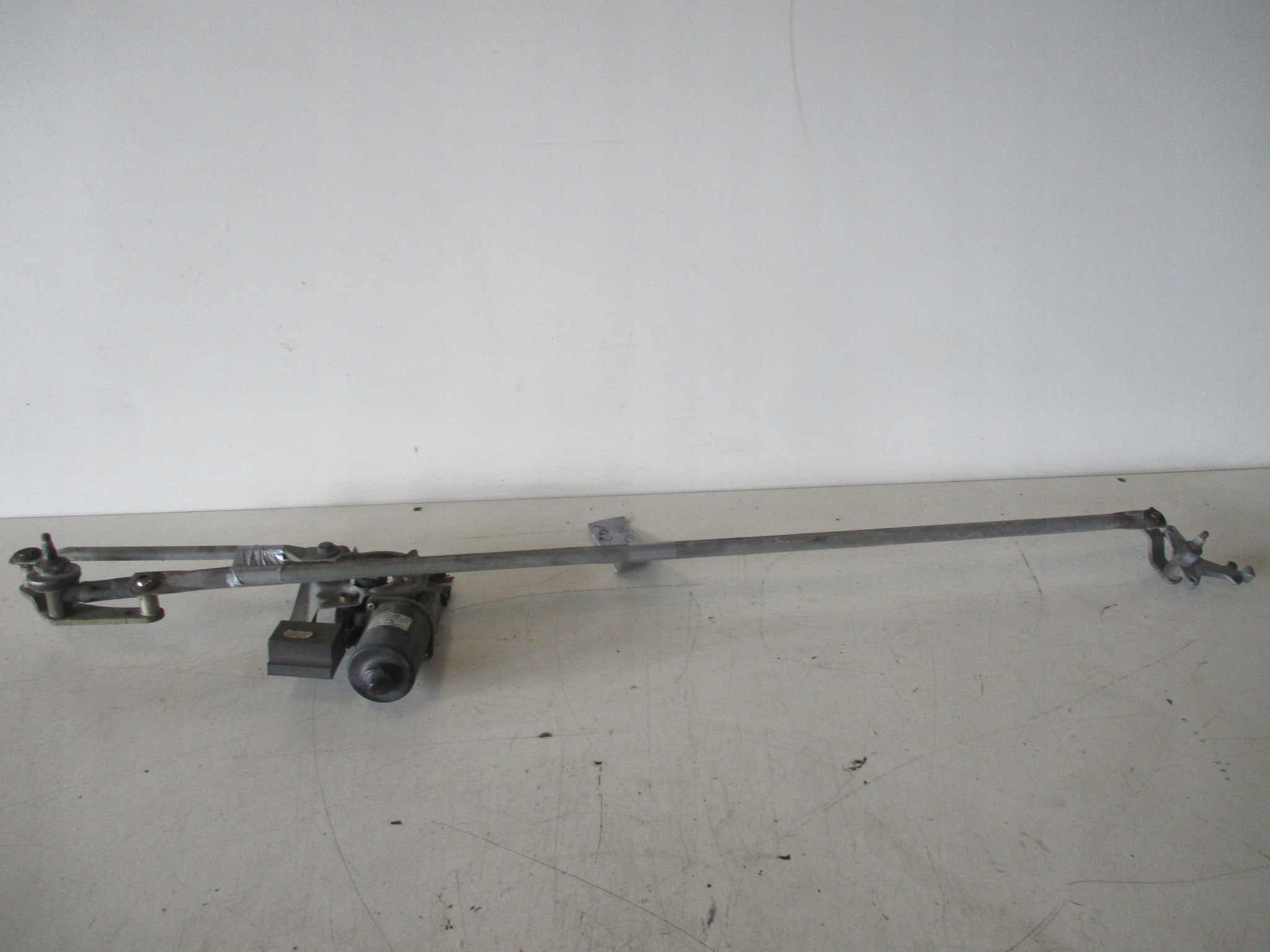 Mechanizm wycieraczek przód MERCEDES A-KLASA 00R