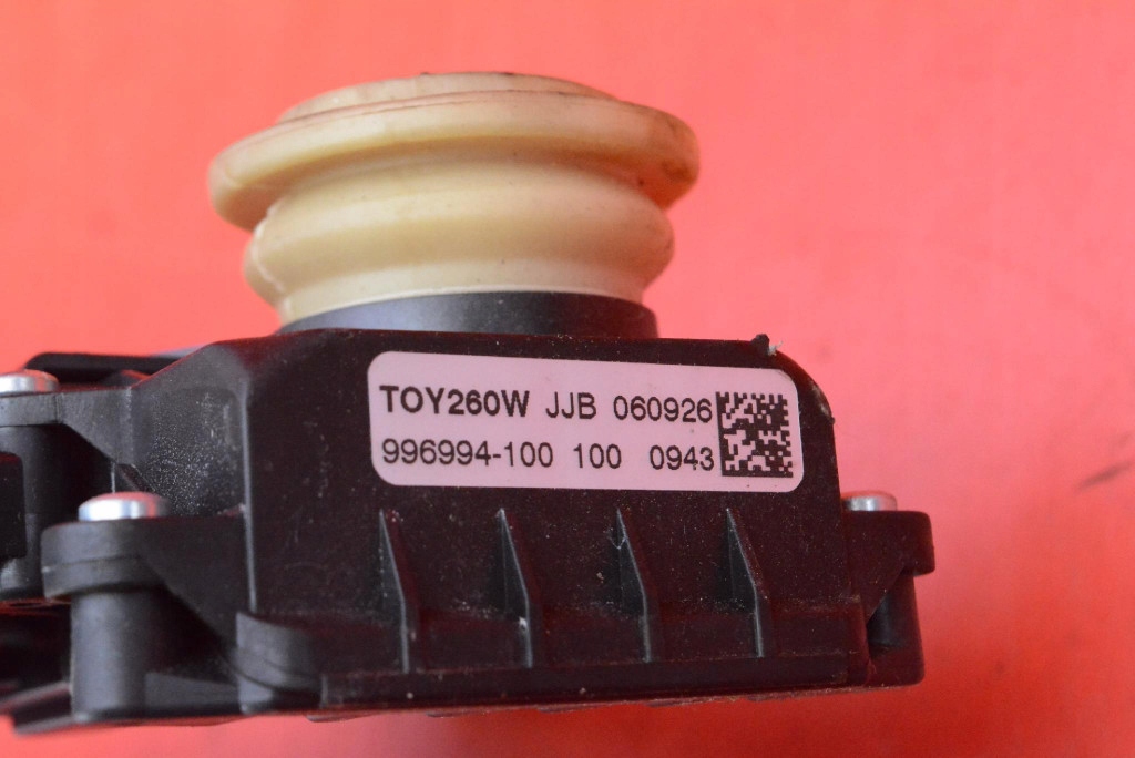 window regulator left front EU 69820-0F010 TOYOTA COROLLA VERSO 2 II 04-09