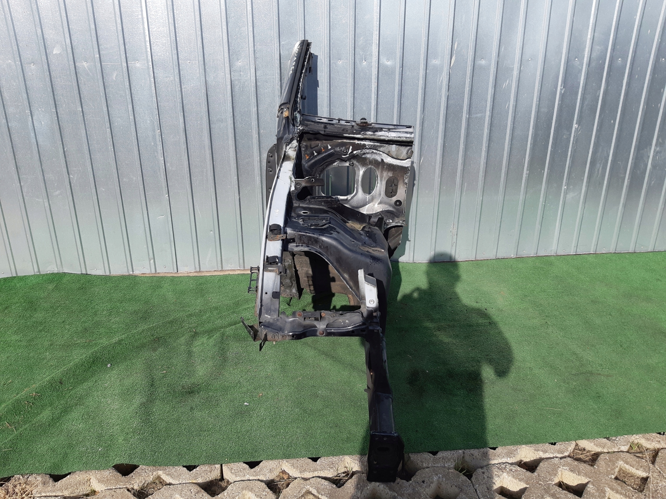 ЧЕТВЕРТИНА ЛОНЖЕРОН ПРАВИЙ ПЕРЕД VW TOUAREG 06-