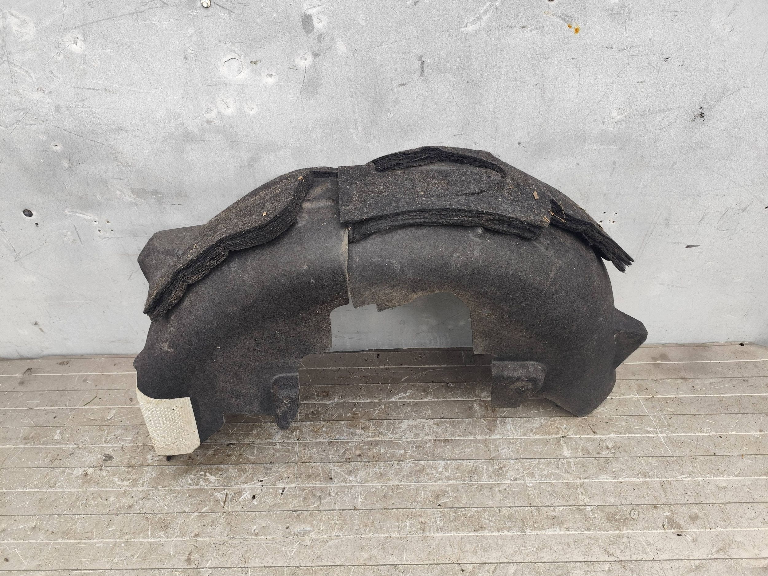 DISCOVERY SPORT L550 mudguard rear part left