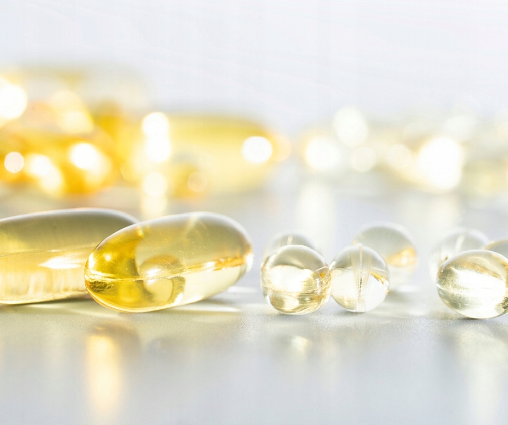 VITAMIN C GEL ODŚWIEŻAJĄCY NAWILŻAJĄCY ŻEL Z WITAMINĄ C 300ML Marka Huda Beauty