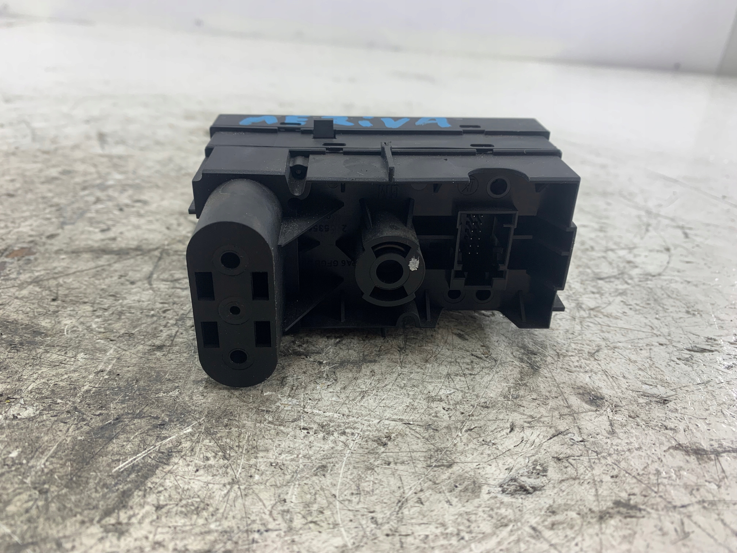 OPEL MERIVA A light switch 93394756