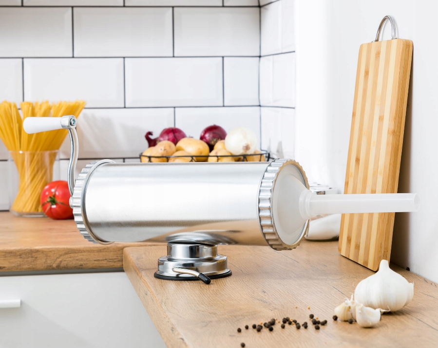 NADZIEWARKA 2,5KG MASZYNKA 3x LEJKI SZPRYCA KIEŁBAS DO MIĘSA PRZYSSAWKA Model ZL-3901