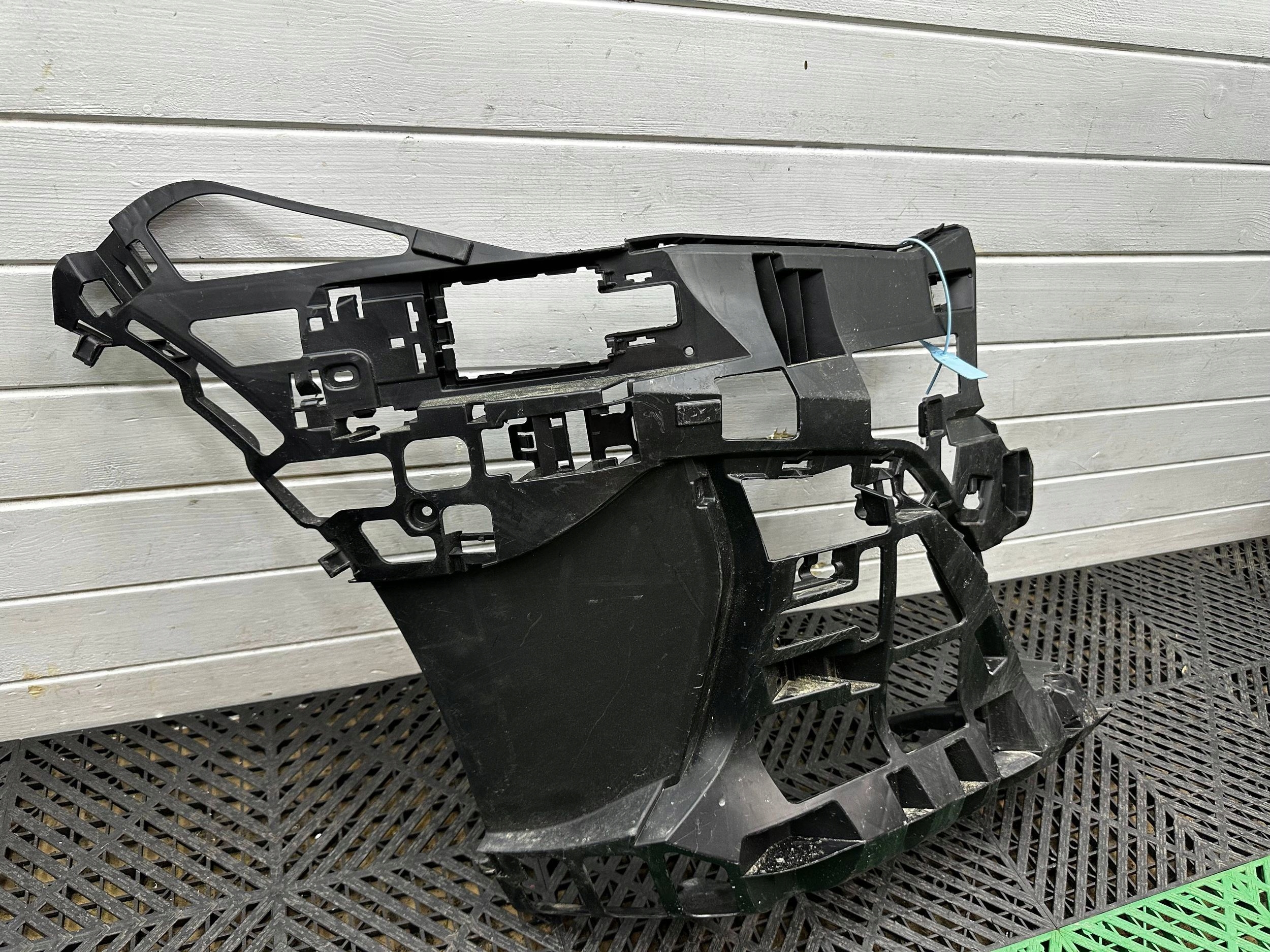 roh nárazníku předního předek BMW 2 Active Tourer U06 8737242