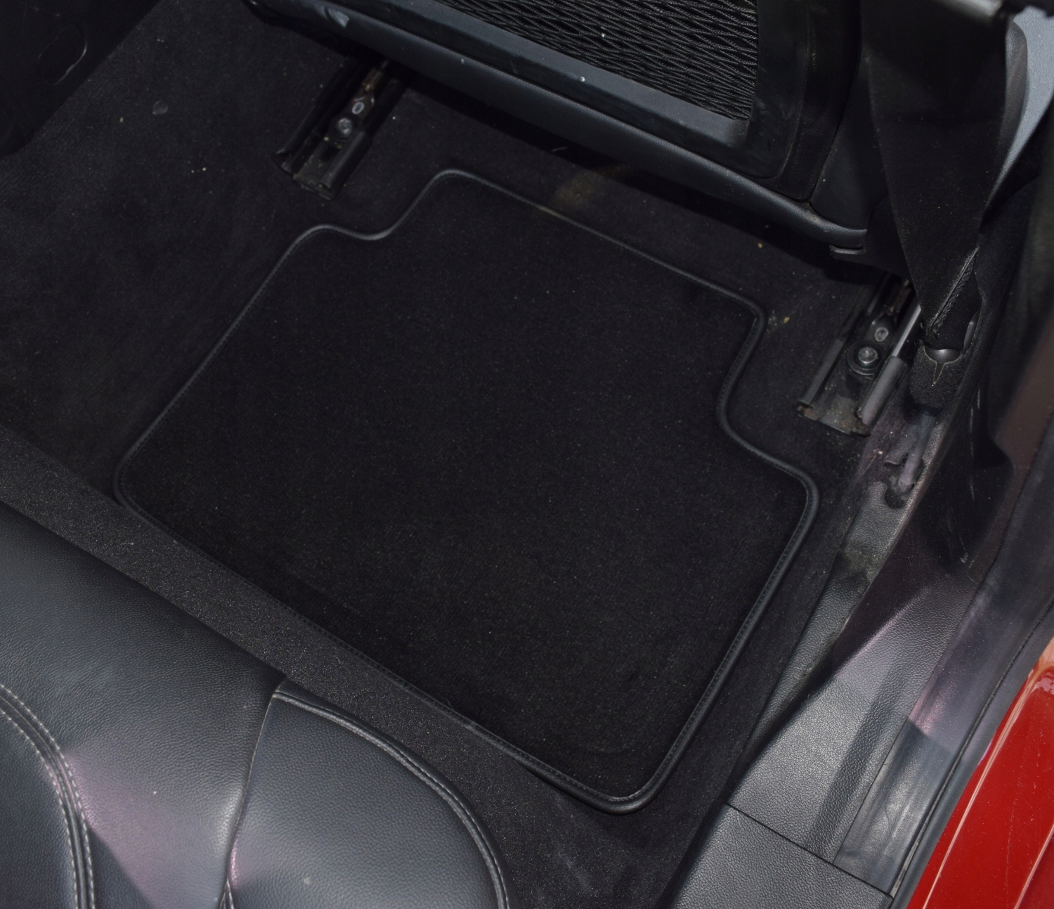 Czarne dywaniki welurowe Diamond, ALDOS - Alfa Romeo Giulia od 2016r. Liczba elementów 4