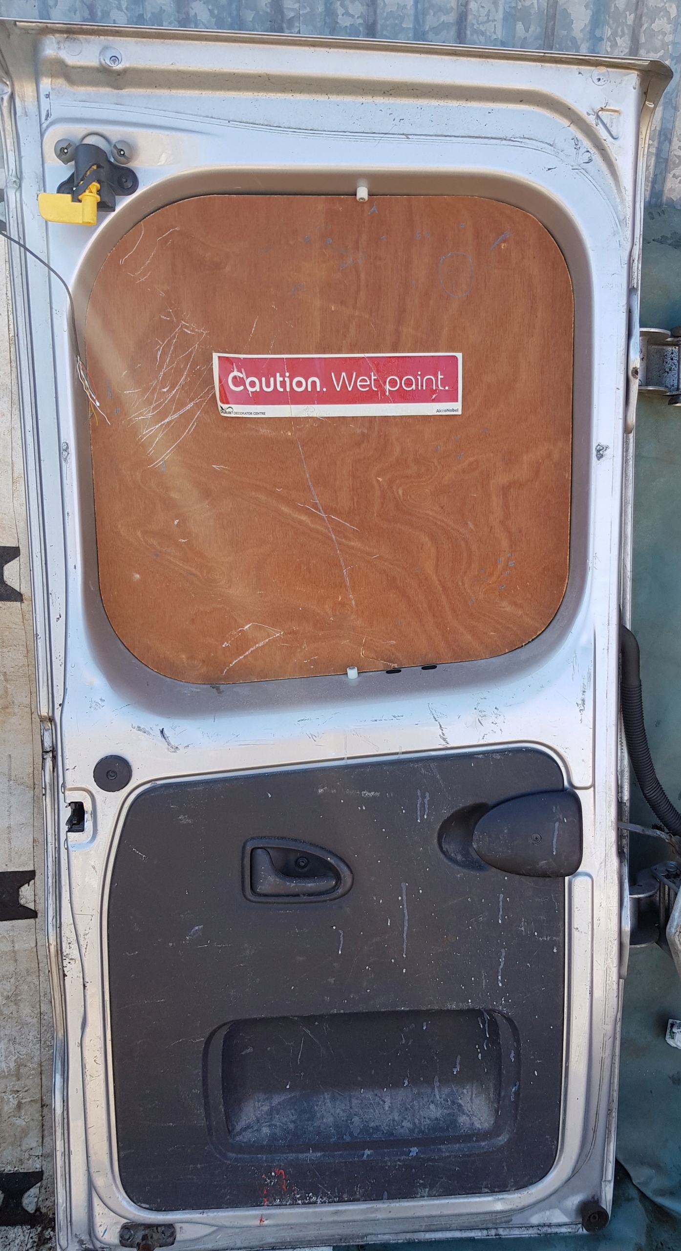 TRAFIC III VIVARO B door rear part rear. left silver complete