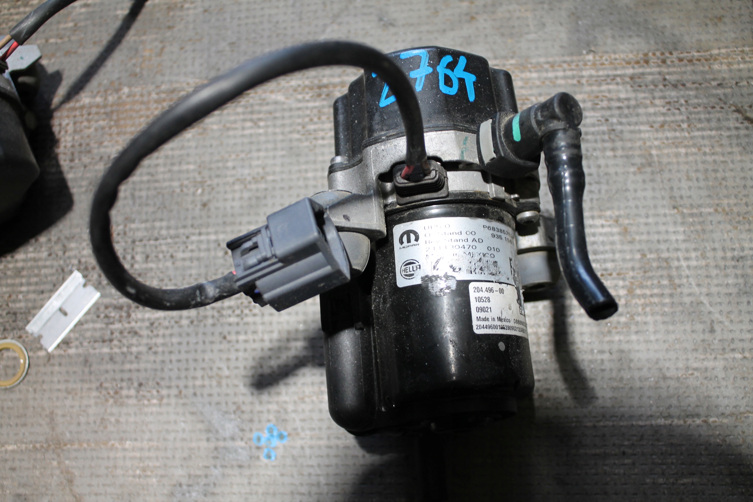 2764. Pompa WACUM DODGE RAM P68385753AB