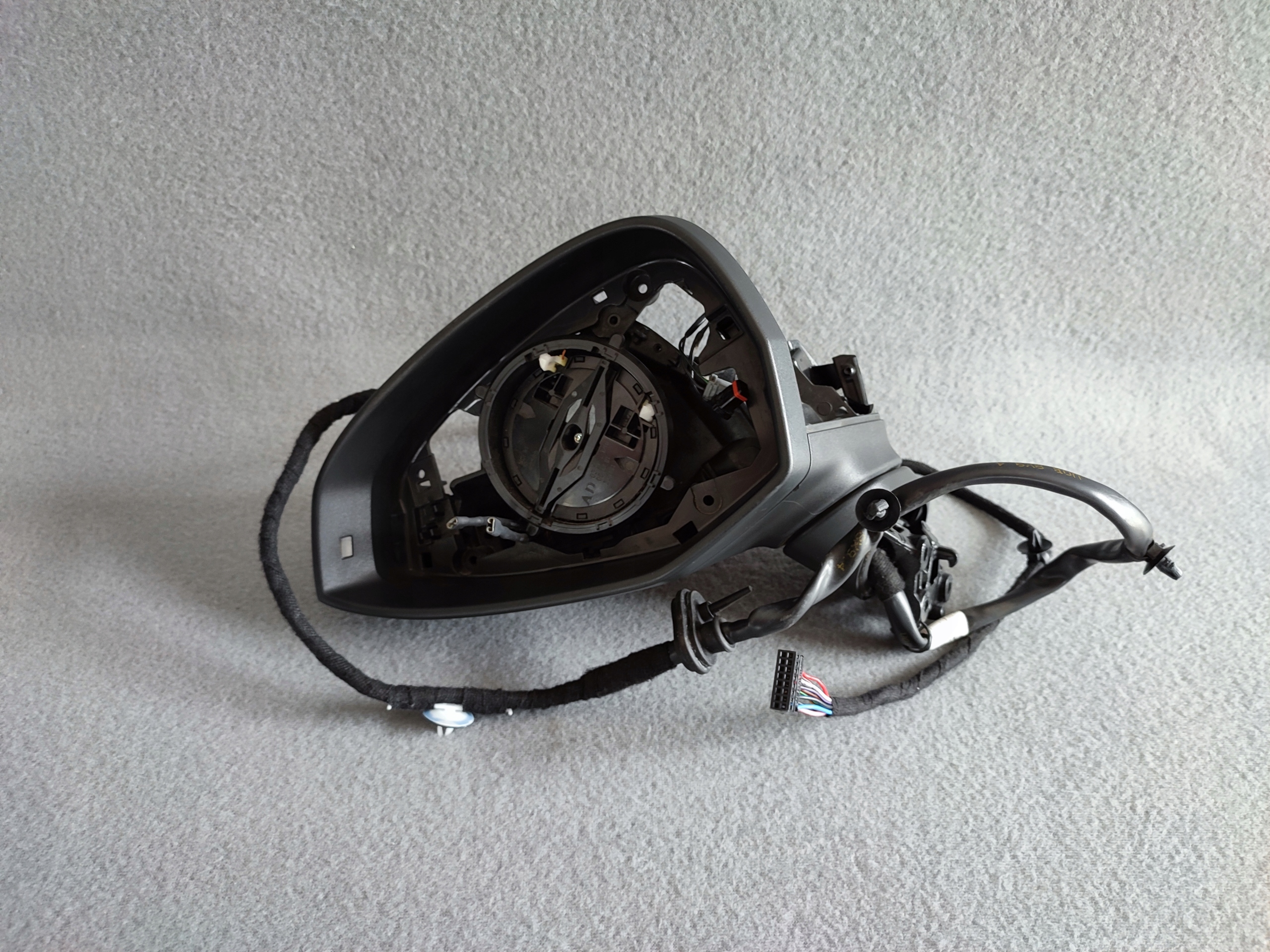 AUDI A5 8W6 LUSTERKO LEWE 12 PIN 8W6857409